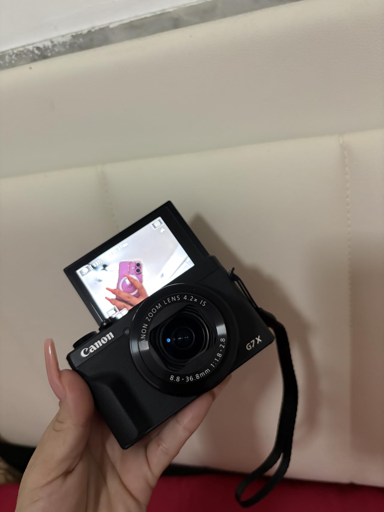 Canon PowerShot G7 X Mark III Digital Camera, Video Creator Kit with Accessories: Tripod, Memory Card, and Detachable Bluetooth Remote, Black - Customer Photo 1