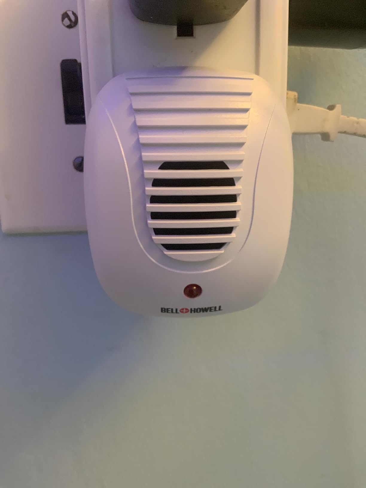 Bell + Howell Ultrasonic Pest Repeller Home Kit (Pack of 3), Ultrasonic Pest Repeller, Pest Repellent for Home, Bedroom, Office, Kitchen, Warehouse, Hotel, Safe for Human and Pet Customer Review Bell + Howell Ultrasonic Pest Repeller Home Kit (Pack of 3), Ultrasonic Pest Repeller, Pest Repellent for Home, Bedroom, Office, Kitchen, Warehouse, Hotel, Safe for Human and Pet - Customer Photo 1