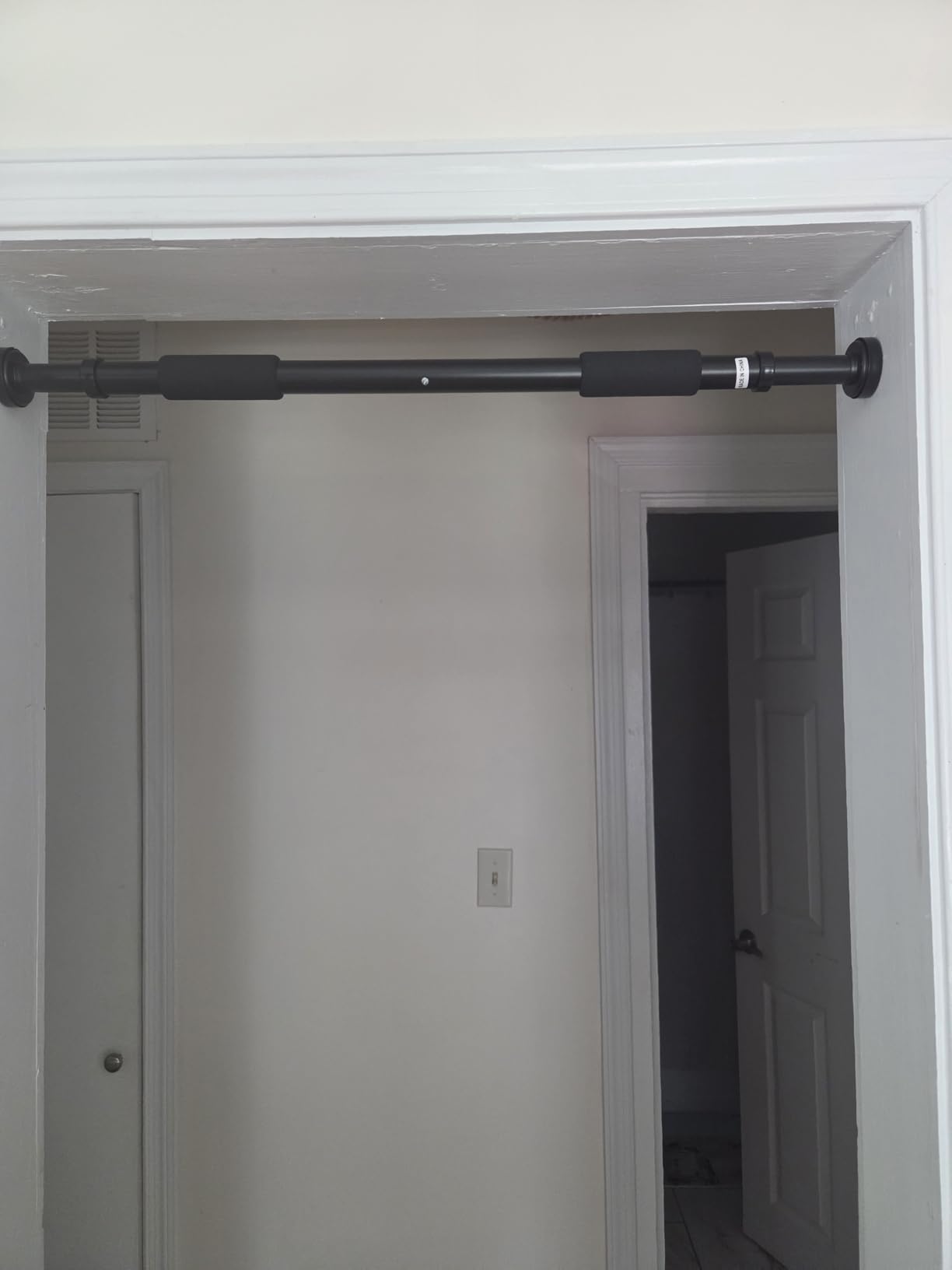 CAP Barbell Doorway Chin Up Bar - Customer Photo 2