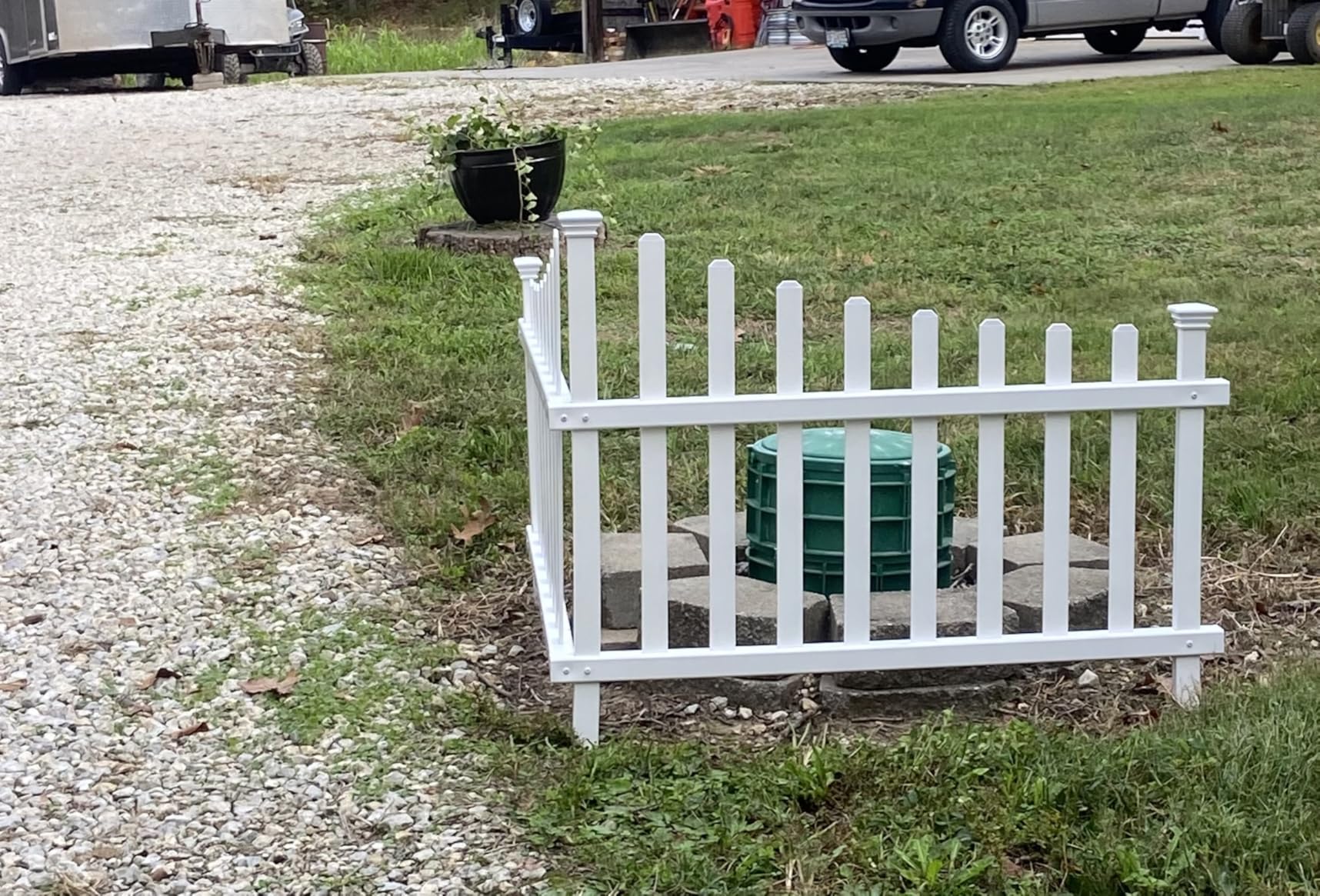 30in H x 40in W (2 Panels) No Dig Zippity Ashley Corner Vinyl Picket Fence, Garden Fence Border, Decorative Fence For Garden, White Vinyl Panels for Backyard, Patio & Yard, ZP19007 - Customer Photo 1