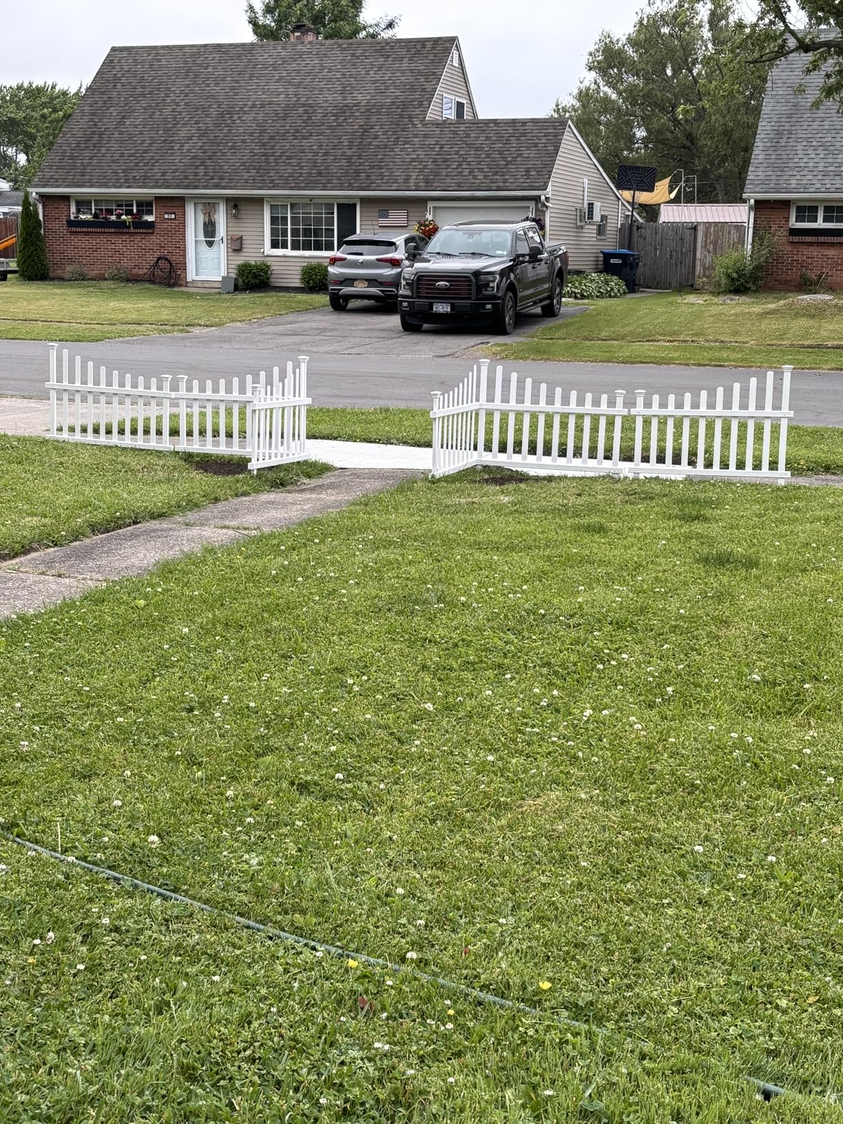 30in H x 40in W (2 Panels) No Dig Zippity Ashley Corner Vinyl Picket Fence, Garden Fence Border, Decorative Fence For Garden, White Vinyl Panels for Backyard, Patio & Yard, ZP19007 - Customer Photo 2