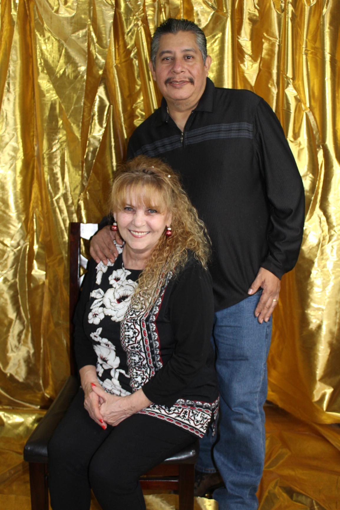 EMART Umbrella Photography Lighting Kit, 200/700W Bulbs, Soft Light Continuous Photographic Reflector Set for Portrait Studio Video Recording, Filming, Podcast Customer Review EMART Umbrella Photography Lighting Kit, 200/700W Bulbs, Soft Light Continuous Photographic Reflector Set for Portrait Studio Video Recording, Filming, Podcast - Customer Photo 1