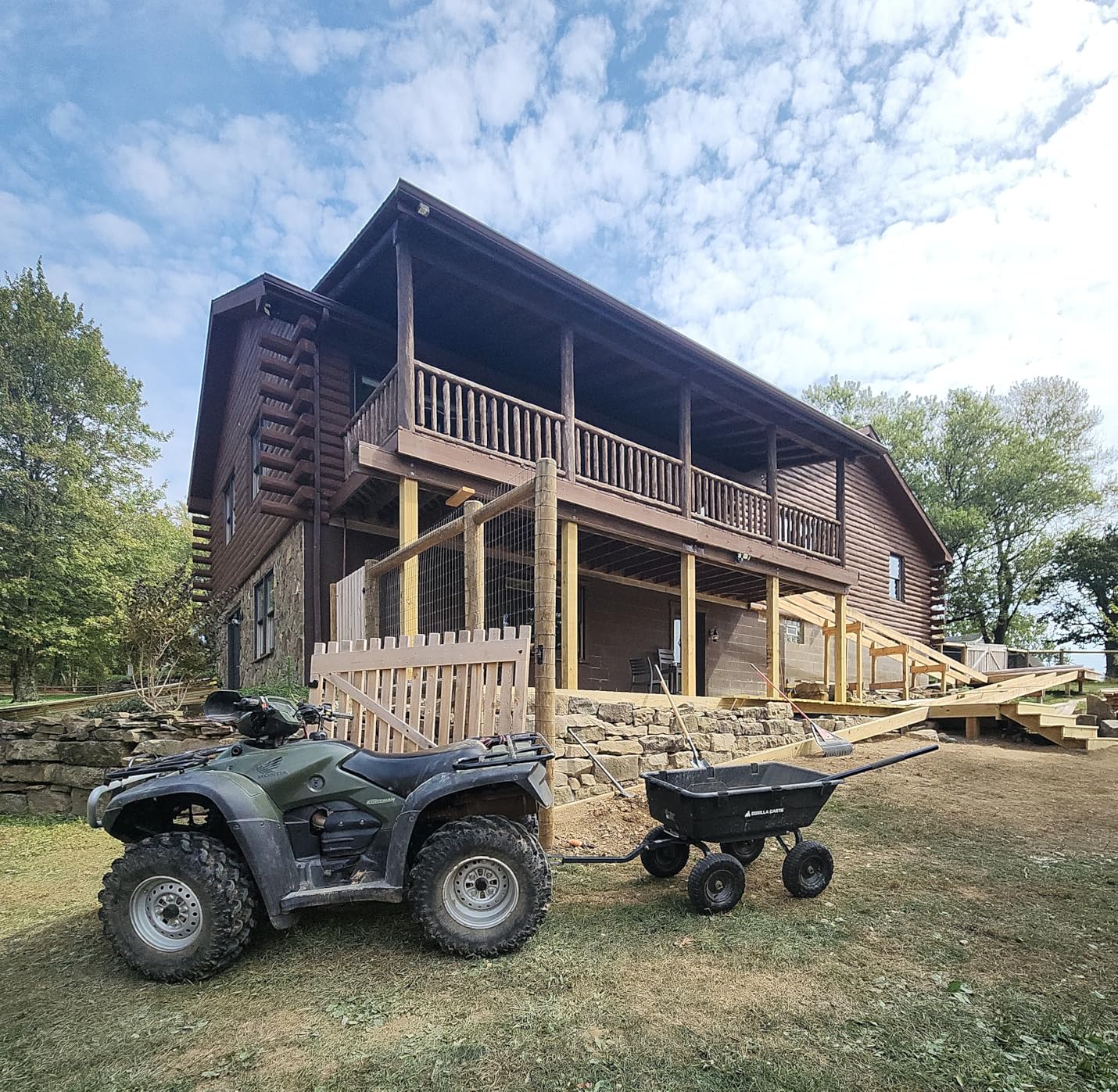 Gorilla Carts Heavy-Duty Poly Yard Dump Cart, 6 Cu Ft Tub, 1200 lb Haul Capacity, Black – Towable Utility Wagon with Quick-Release Dumping & Pneumatic Tires for Landscaping and Gardening - Customer Photo 1