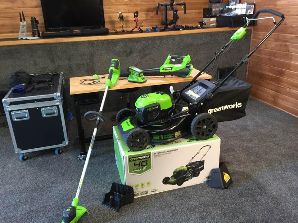 Greenworks 40V Cordless Yard Tool Combo Kit with 2.0Ah Battery & Charger – 12
