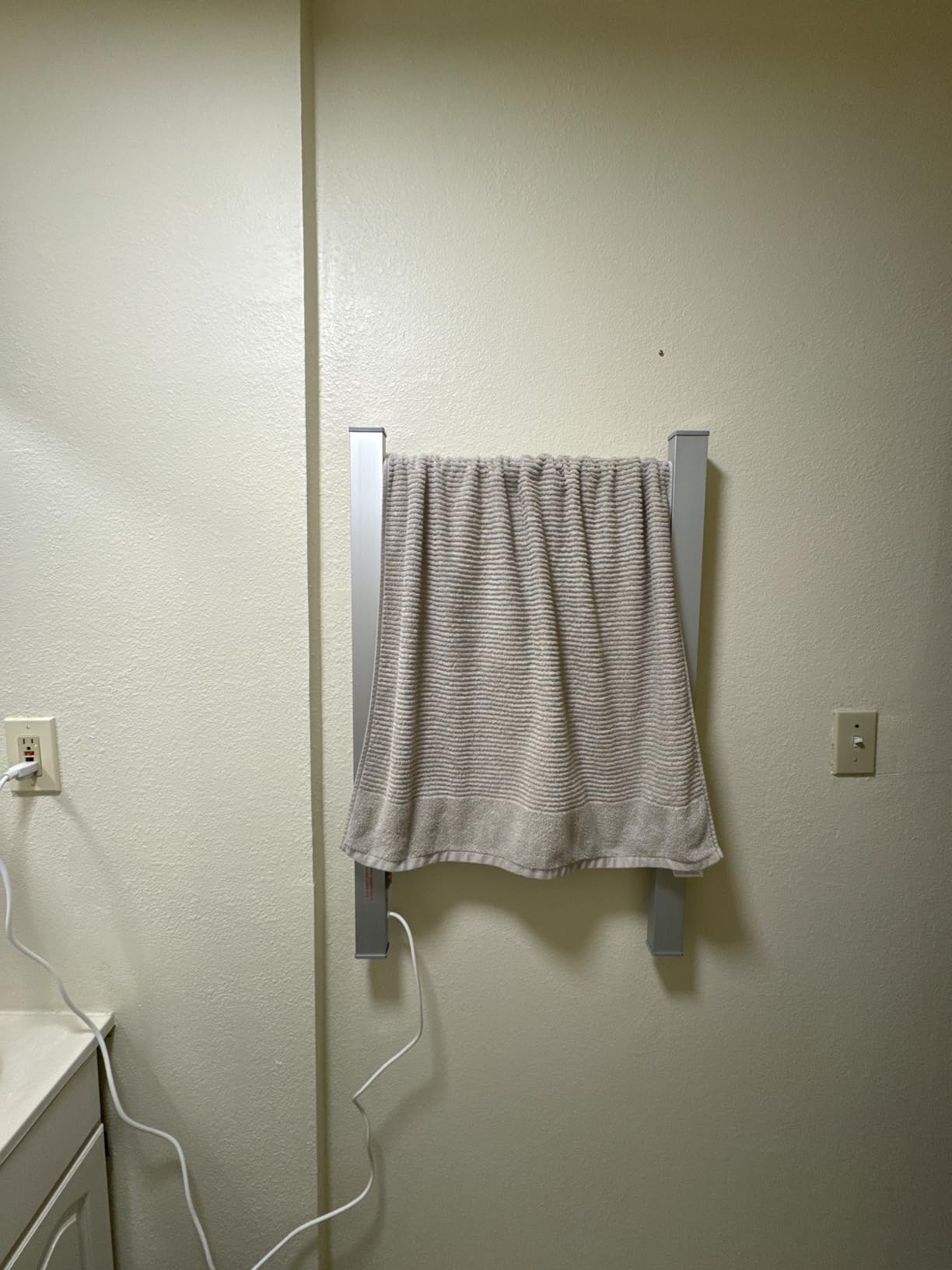 Pursonic TW300 6-Bar Freestanding or Wall Mountable Towel Warmer,Silver Customer Review Pursonic TW300 6-Bar Freestanding or Wall Mountable Towel Warmer,Silver - Customer Photo 2