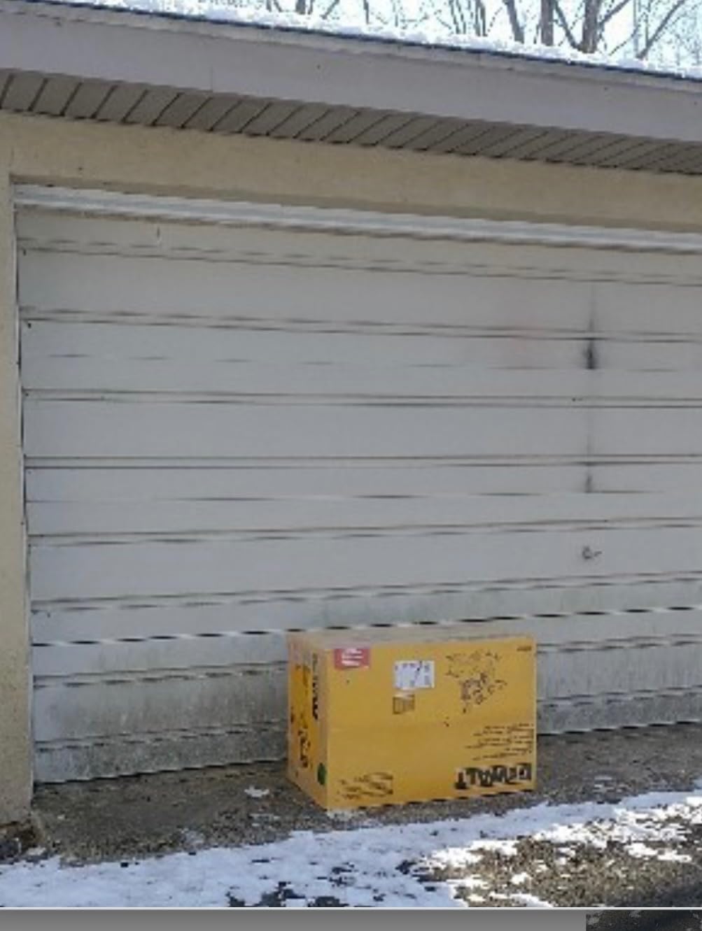 DEWALT Miter Saw, 12 Inch Double Bevel Sliding Compound Miter Saw, Blade Wrench and Material Clamp, Increased Crosscut Capacity, Powerful 3800 RPM Motor, Corded (DWS779) - Customer Photo 1