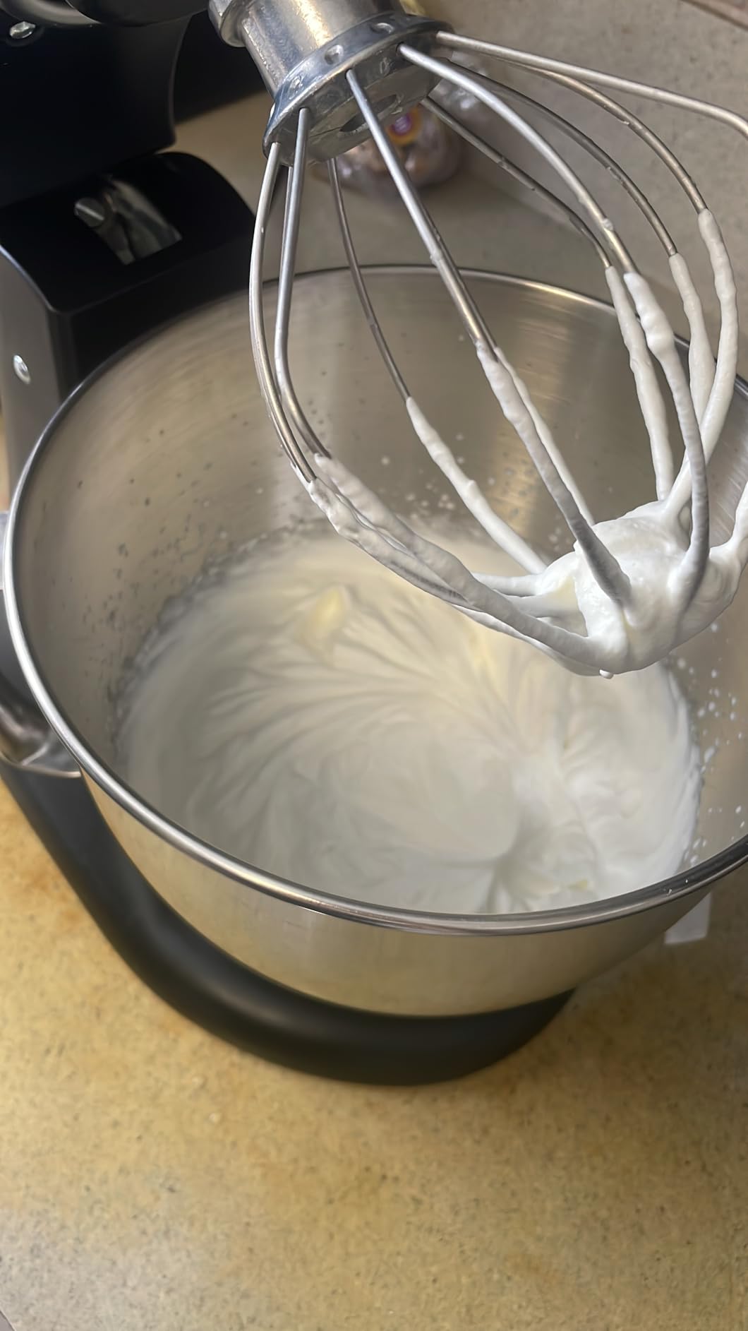 KitchenAid Artisan Series 5 Quart Tilt Head Stand Mixer with Pouring Shield KSM150PS, Matte Black - Customer Photo 2