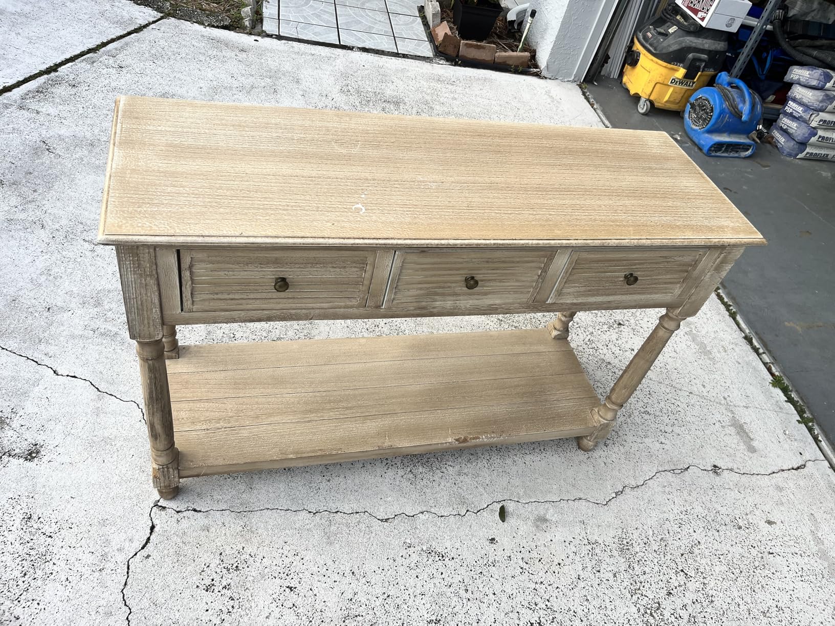 Rust-Oleum Coastal Blue Chalked All-in-One Ultra Matte Spray Paint | One Coat Coverage | No Primer, Sanding, Or Topcoat Needed | Easy Spray Application | Made in USA | 12 OZ Customer Review Rust-Oleum Coastal Blue Chalked All-in-One Ultra Matte Spray Paint | One Coat Coverage | No Primer, Sanding, Or Topcoat Needed | Easy Spray Application | Made in USA | 12 OZ - Customer Photo 3