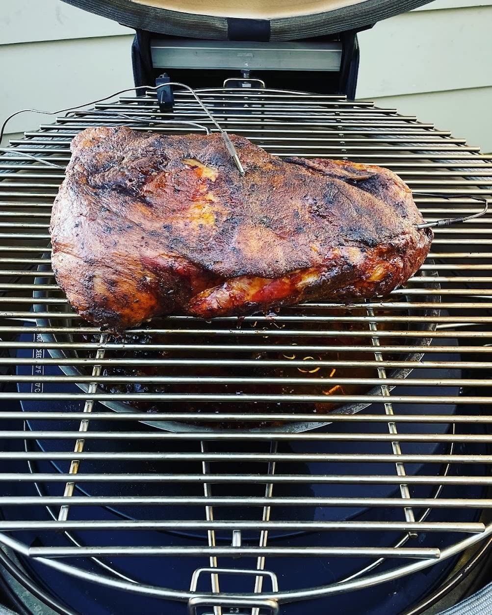 Kamado Joe Big Joe Series II 24-inch Ceramic Charcoal Grill and Smoker with Cart, Side Shelves, Stainless Steel Grates and 450 Cooking Square Inches in Red, Model BJ24RHC - Customer Photo 1