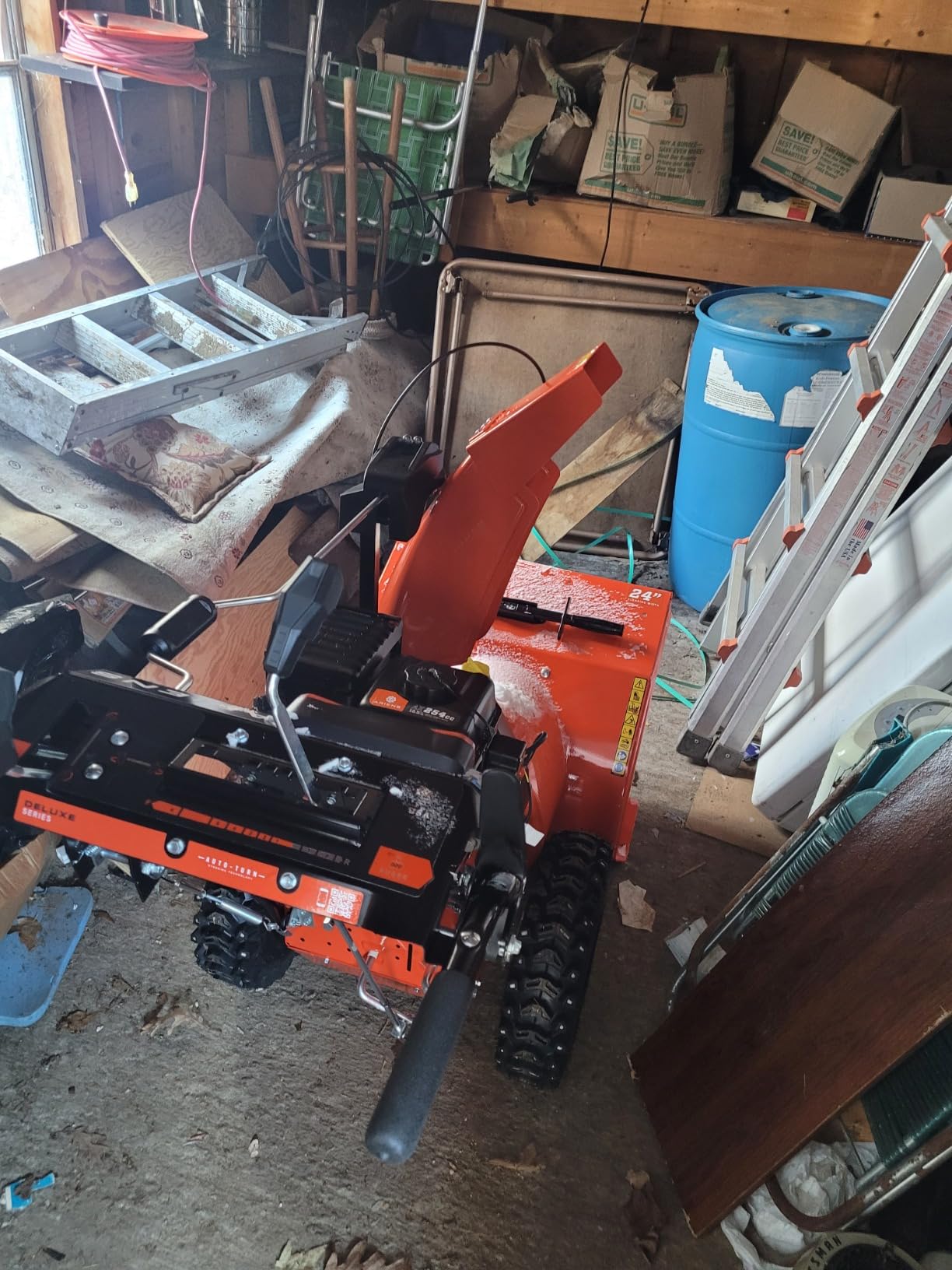 Ariens 921045 Deluxe 24 in Snow Blower 254cc AX OHV Electric Start Engine - Customer Photo 1