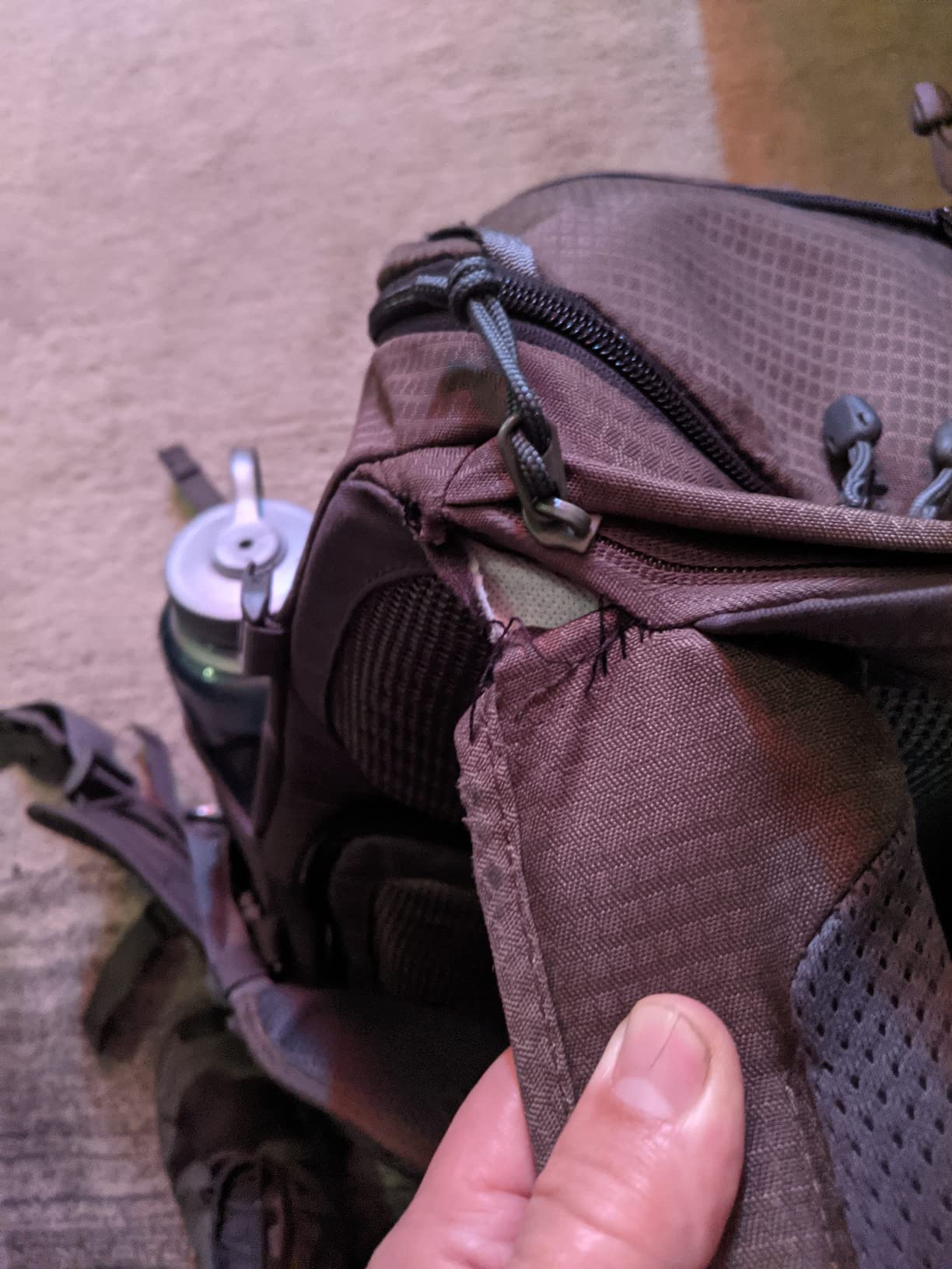 Lowepro LP37014-PWW, Flipside Trek BP 250 AW Backpack for Camera with ActiveZone Suspension System, Tablet Compartment, Grey/Dark Green Customer Review Lowepro LP37014-PWW, Flipside Trek BP 250 AW Backpack for Camera with ActiveZone Suspension System, Tablet Compartment, Grey/Dark Green - Customer Photo 2