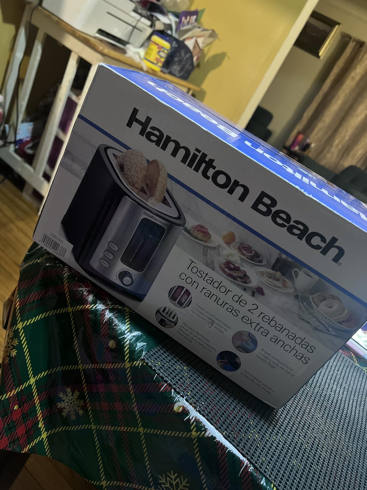 Hamilton Beach 2 Slice Extra Wide Slot Toaster with Bagel & Defrost Settings, Black & Stainless Steel - Customer Photo 1