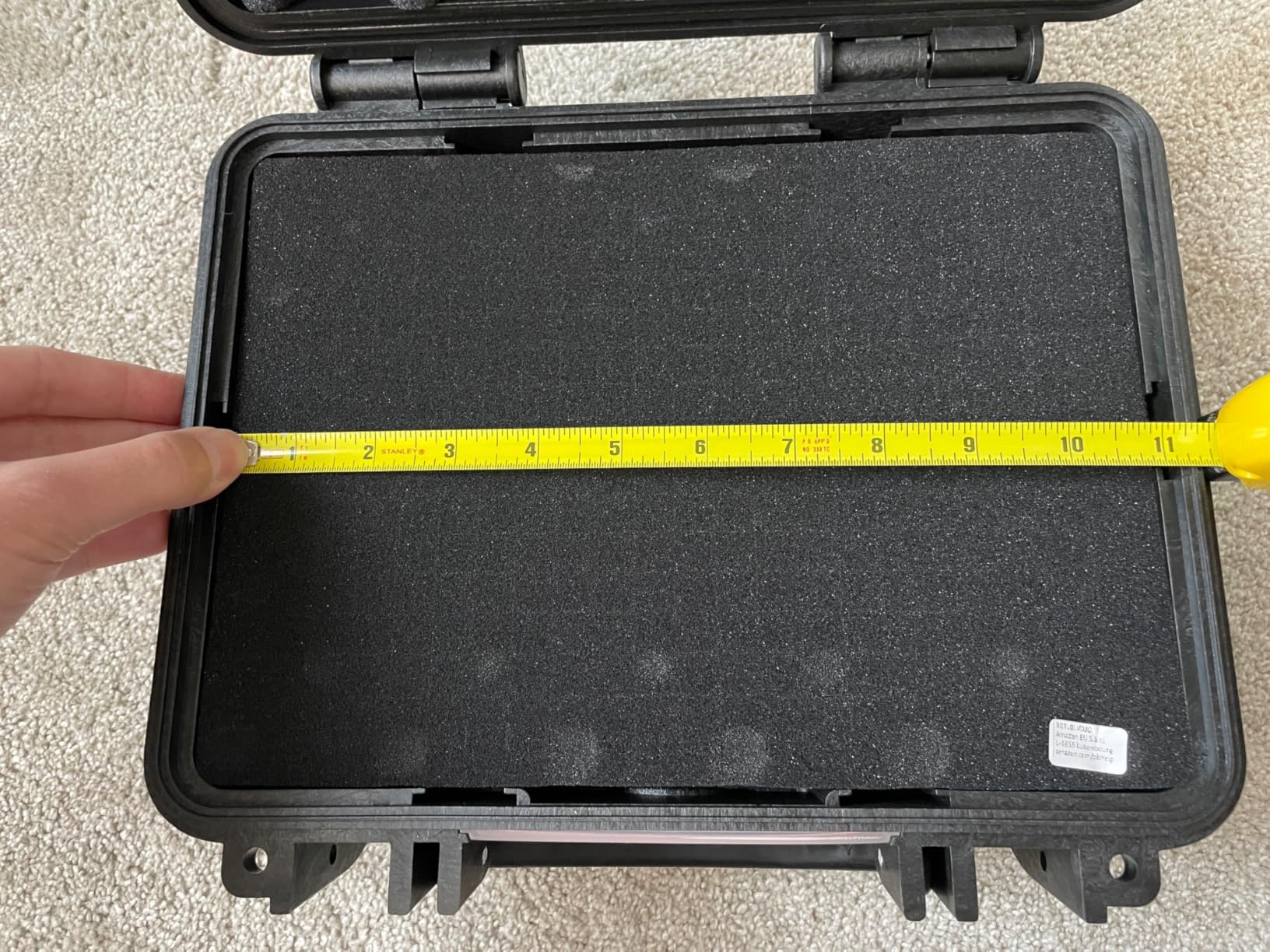 Amazon Basics Hard Camera Case, Small, Black, Solid, 12L x 11W x 6H Customer Review Amazon Basics Hard Camera Case, Small, Black, Solid, 12L x 11W x 6H - Customer Photo 2