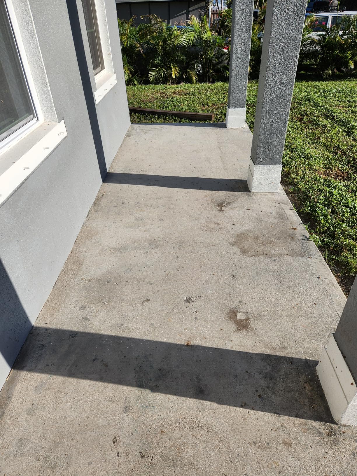 KILZ 1-Part Epoxy Acrylic Concrete & Garage Floor Paint, Slate Gray, Satin, Interior/Exterior Concrete Paint for Basement Floors, Porches, Driveways & Pool Decks, 1 Gallon - Customer Photo 1