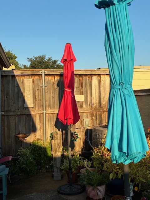 Sunnyglade 9' Patio Umbrella Outdoor Table Umbrella with 8 Sturdy Ribs - Customer Photo 1