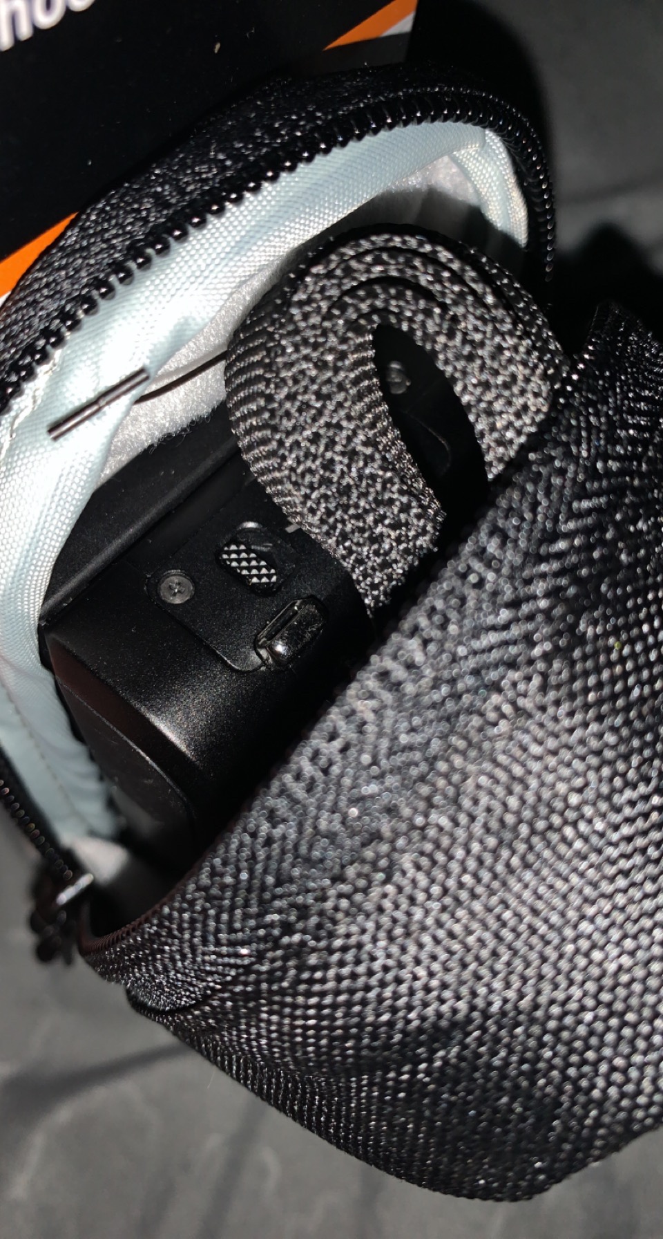 Lowepro Tahoe CS 20, Lightweight Protective Camera Case for Ultra-Compact Cameras Customer Review Lowepro Tahoe CS 20, Lightweight Protective Camera Case for Ultra-Compact Cameras - Customer Photo 1