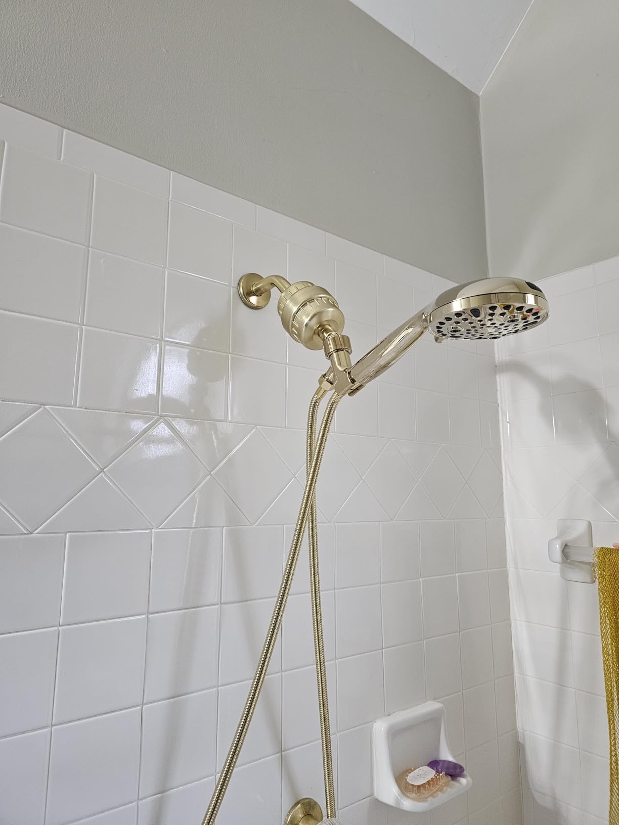 AquaBliss High Output Revitalizing Shower Filter - Reduces Dry Itchy Skin, Dandruff, Eczema, and Dramatically Improves The Condition of Your Skin, Hair and Nails - Chrome (SF100) - Customer Photo 1