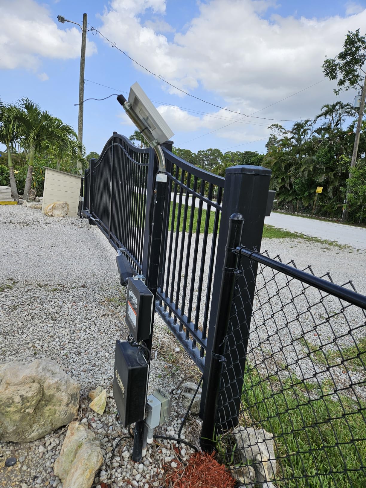 Ghost Controls TDS2XP Heavy-Duty Solar Dual Automatic Gate Opener Kit for Swing Gates Up to 20 Feet - Customer Photo 2