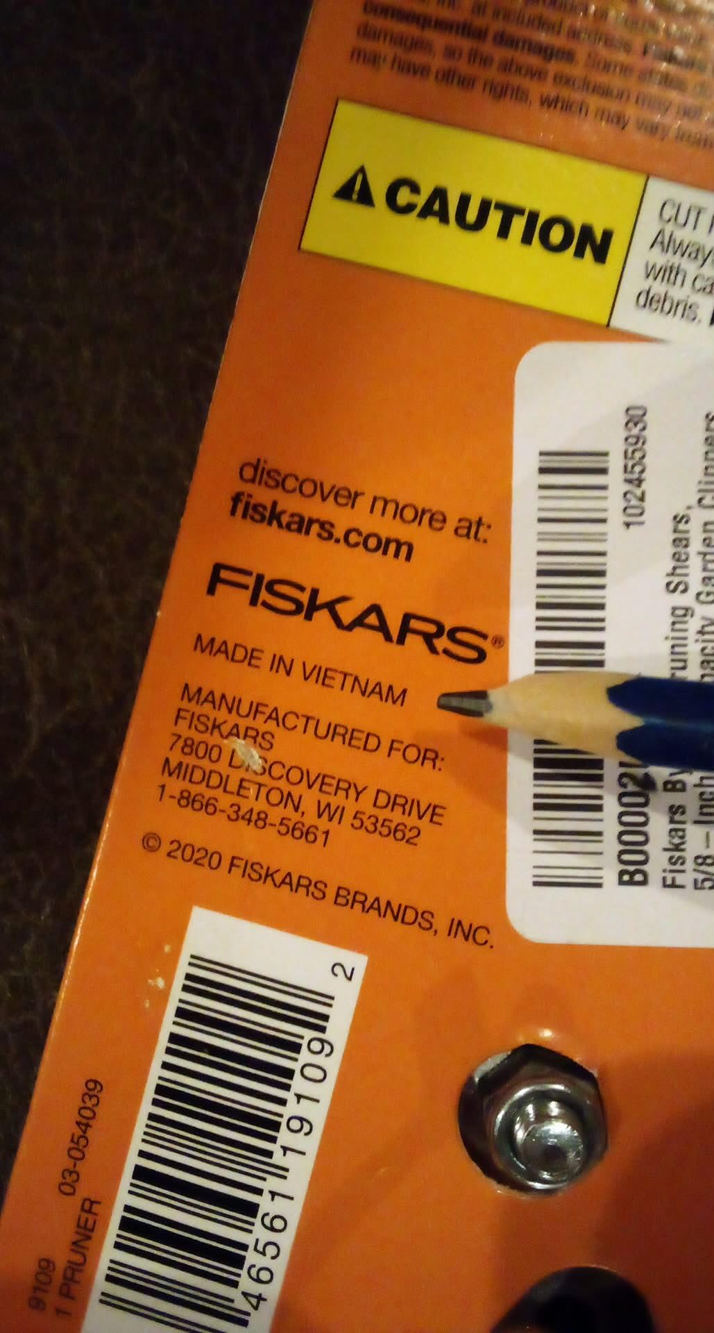 Fiskars Bypass Pruning Shears, 1-Inch Cut Capacity Softgrip Pruner, Forged Steel Replaceable Blade Stays Sharp Through Heavy Use with Rust Resistant, Low-Friction Coating - Customer Photo 1