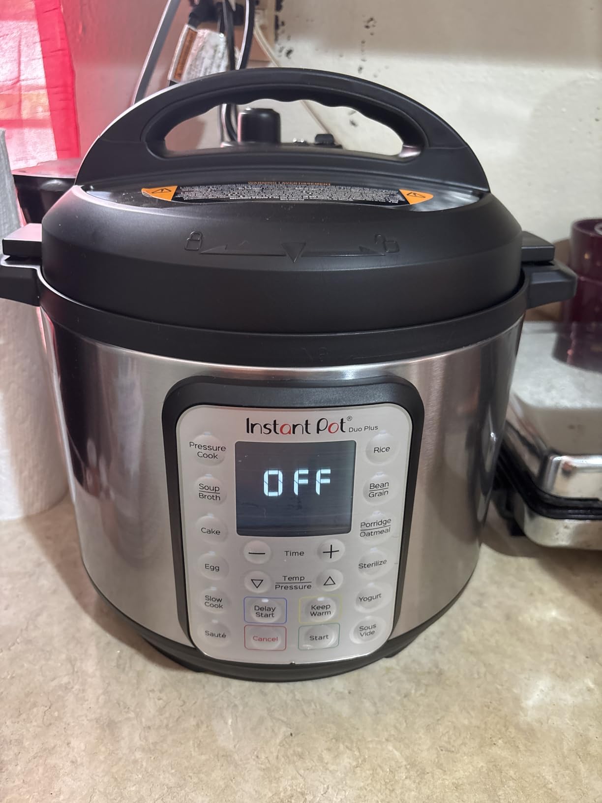 Instant Pot Duo Plus 9-in-1 Multicooker, Pressure Cooker, Slow Cook, Rice Maker, Steamer, Sauté, Yogurt, Warmer & Sterilizer, Includes App With Over 800 Recipes, Stainless Steel, 6 Quarts - Customer Photo 3