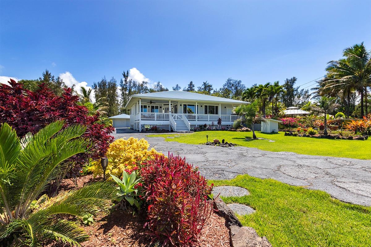 Tamron 10-24mm F/3.5-4.5 Di-II VC HLD Wide Angle Zoom Lens for Canon APS-C Digital SLR Cameras Customer Review Tamron 10-24mm F/3.5-4.5 Di-II VC HLD Wide Angle Zoom Lens for Canon APS-C Digital SLR Cameras - Customer Photo 1