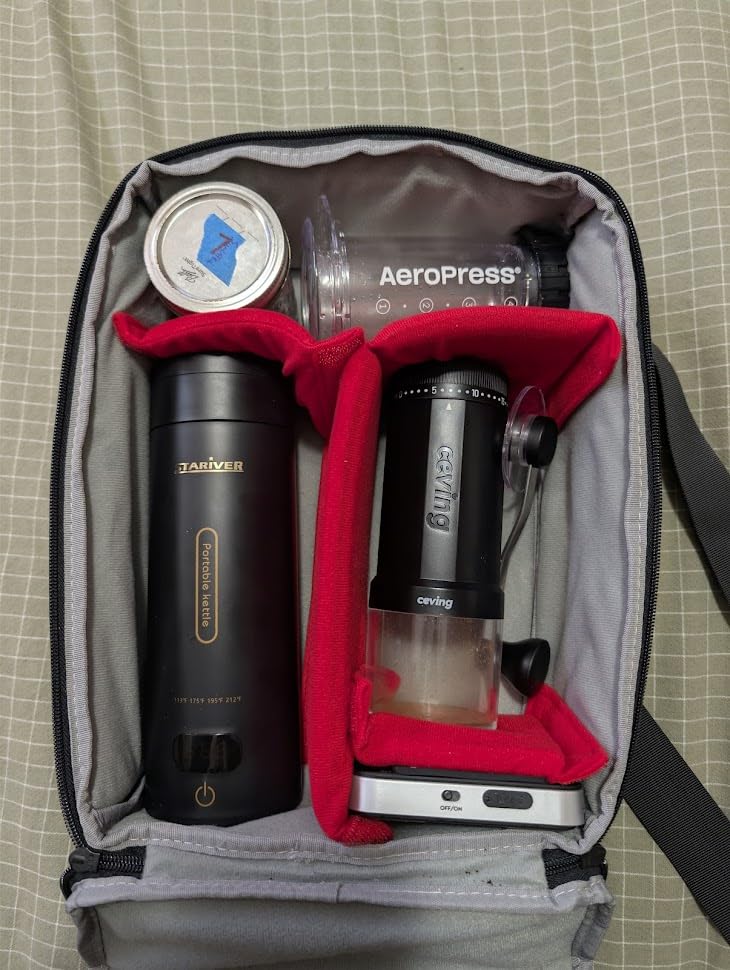 Neewer NW140S Waterproof Camera and Lens Storage Carrying Case 8.7x5.9x12.6 inches Soft Padded Bag for Canon Nikon Sony DSLR, 4 Lens or Flash, Trigger, Battery Accessories(Grey) Customer Review Neewer NW140S Waterproof Camera and Lens Storage Carrying Case 8.7x5.9x12.6 inches Soft Padded Bag for Canon Nikon Sony DSLR, 4 Lens or Flash, Trigger, Battery Accessories(Grey) - Customer Photo 2