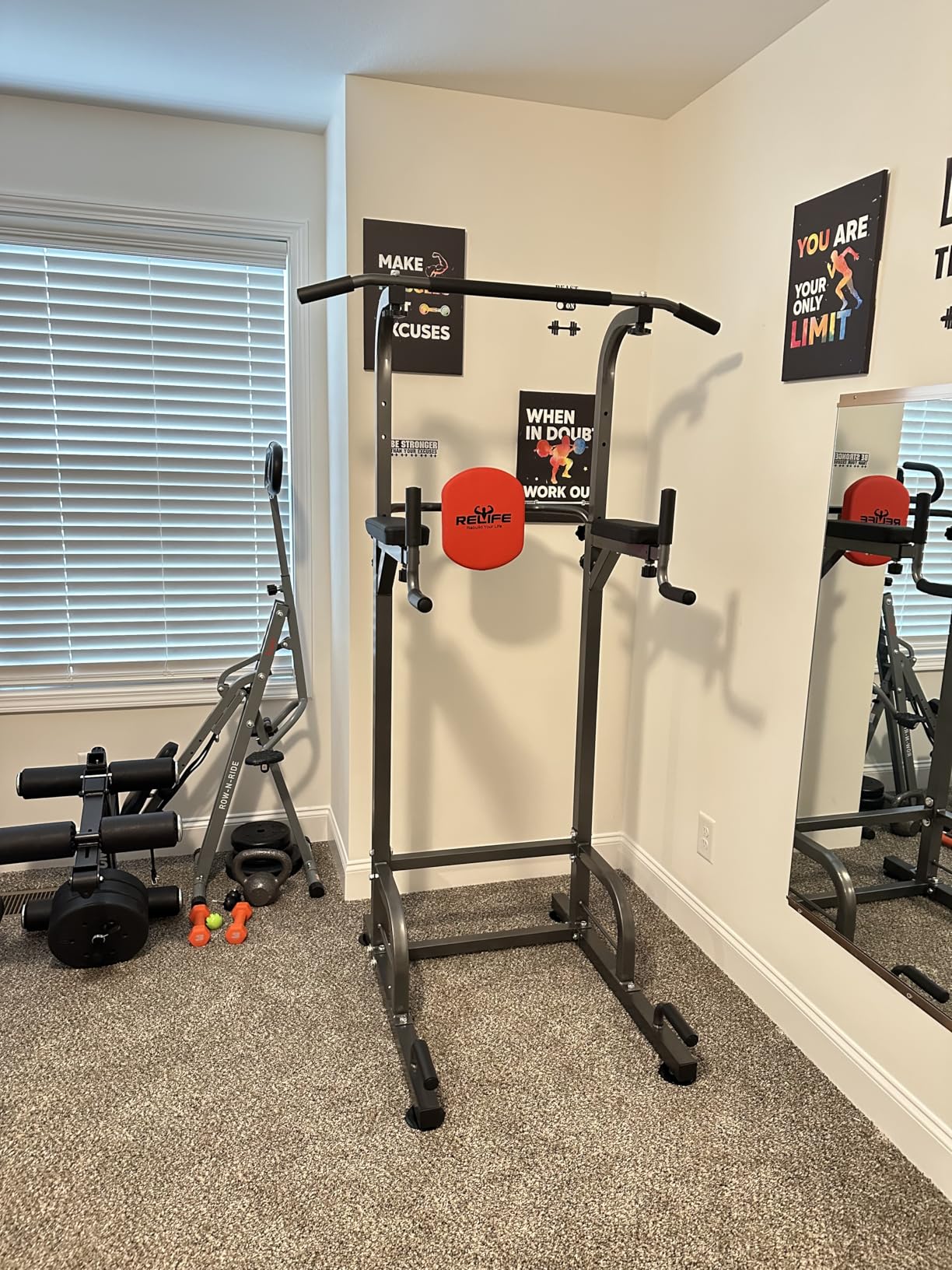 RELIFE REBUILD YOUR LIFE Power Tower Pull Up Bar Station Workout Dip Station for Home Gym Strength Training Fitness Equipment - Customer Photo 1