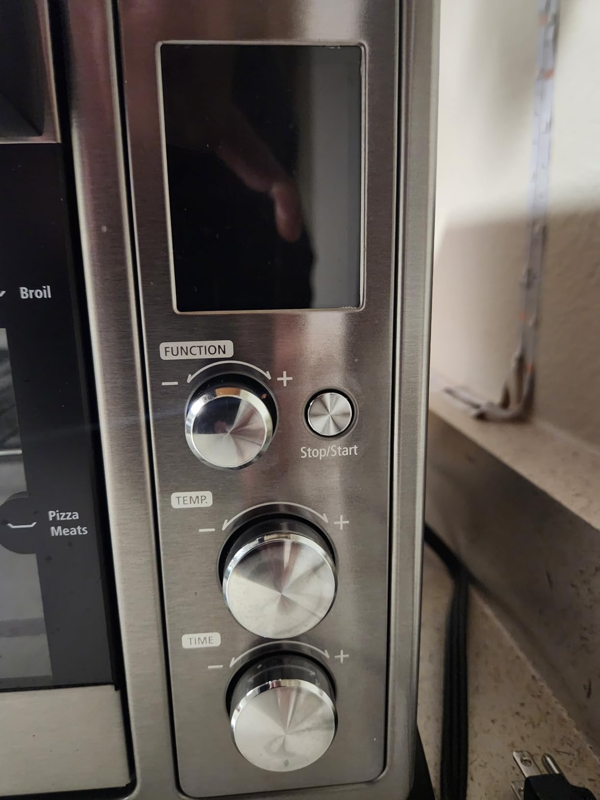 TOSHIBA AC25CEW-BS Large 6-Slice Convection Toaster Oven Countertop, 10-In-One with Toast, Pizza and Rotisserie, 1500W, Black Stainless Steel, Includes 6 Accessories - Customer Photo 1