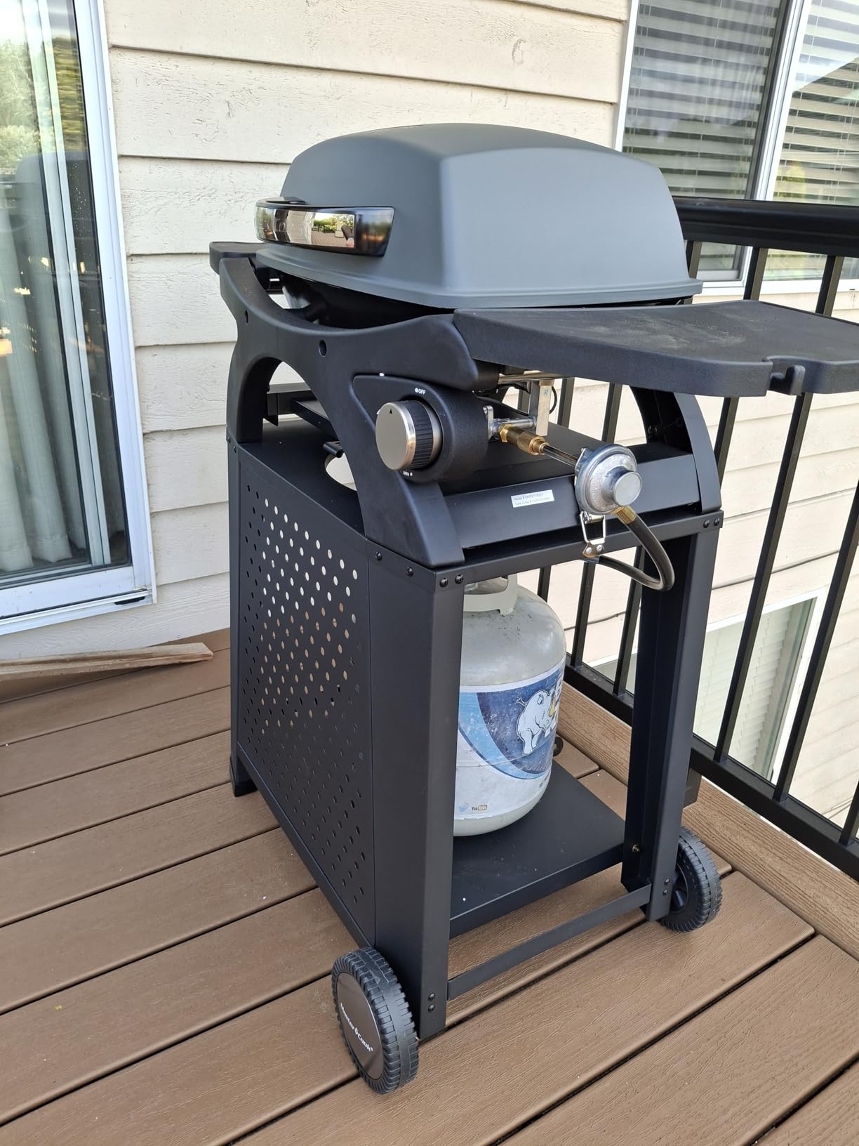 MASTER COOK 4 Burners Gas Grill, 518 Sqin Cooking Area, 52,000 BTU Propane Grill with Side Burner, Stainless Steel Cabinet Grill, Silver & Black Customer Review MASTER COOK 4 Burners Gas Grill, 518 Sqin Cooking Area, 52,000 BTU Propane Grill with Side Burner, Stainless Steel Cabinet Grill, Silver & Black - Customer Photo 2