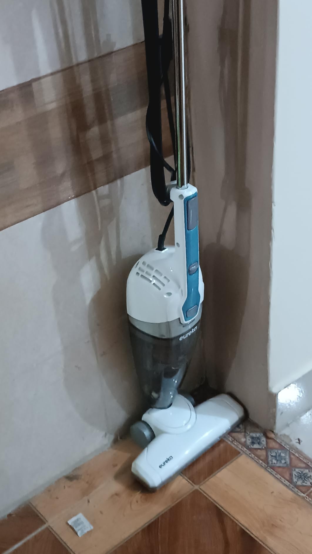 Eureka Blaze Stick Vacuum Cleaner, Powerful Suction 3-in-1 Small Handheld Vac with Filter for Hard Floor Lightweight Upright Home Pet Hair, Dark Black - Customer Photo 2