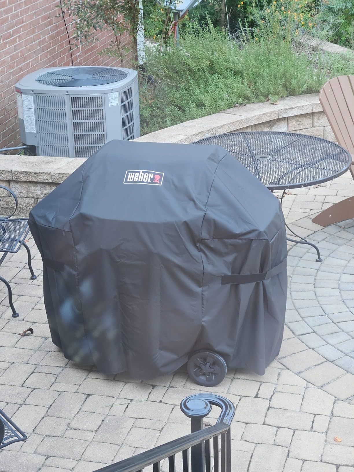 Weber Premium Outdoor Grill Cover, Water-Resistant, Compatible with Large Spirit Series Gas Grills, Black - Customer Photo 2