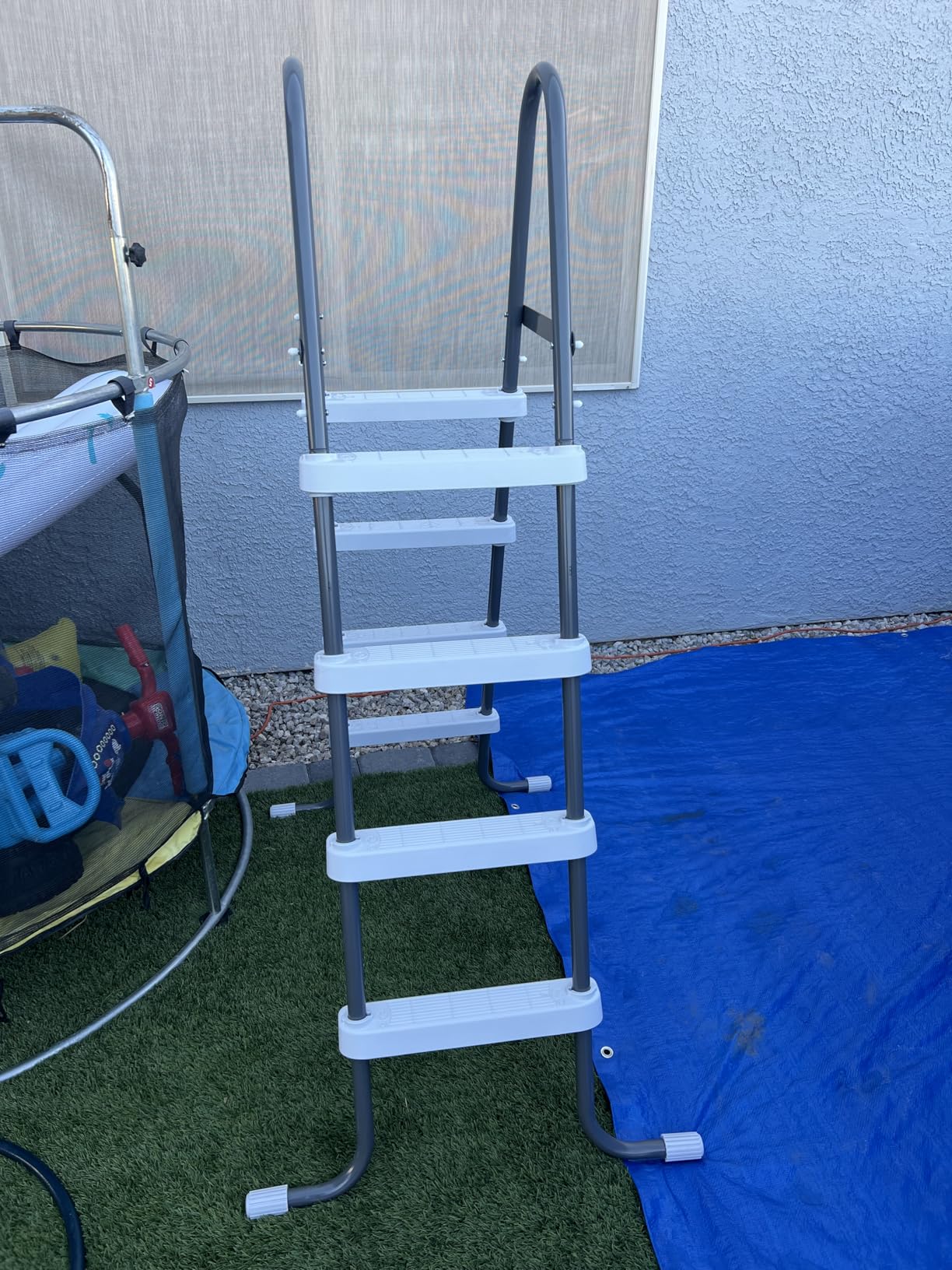 Intex Steel Frame Above Ground Swimming Pool Entry/Exit Ladder for 48 Intex Steel Frame Above Ground Swimming Pool Entry/Exit Ladder for 48