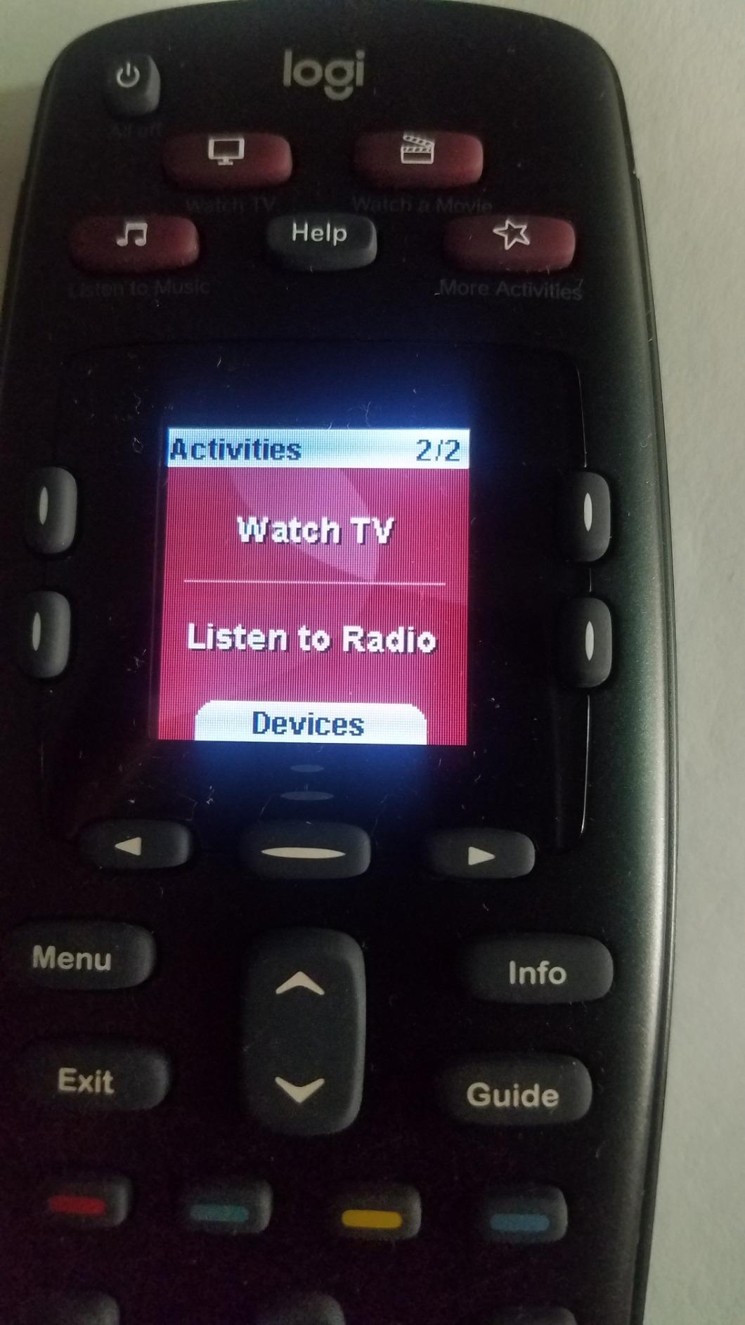 Logitech Harmony 665 Advanced Remote Control (Renewed) - Customer Photo 4