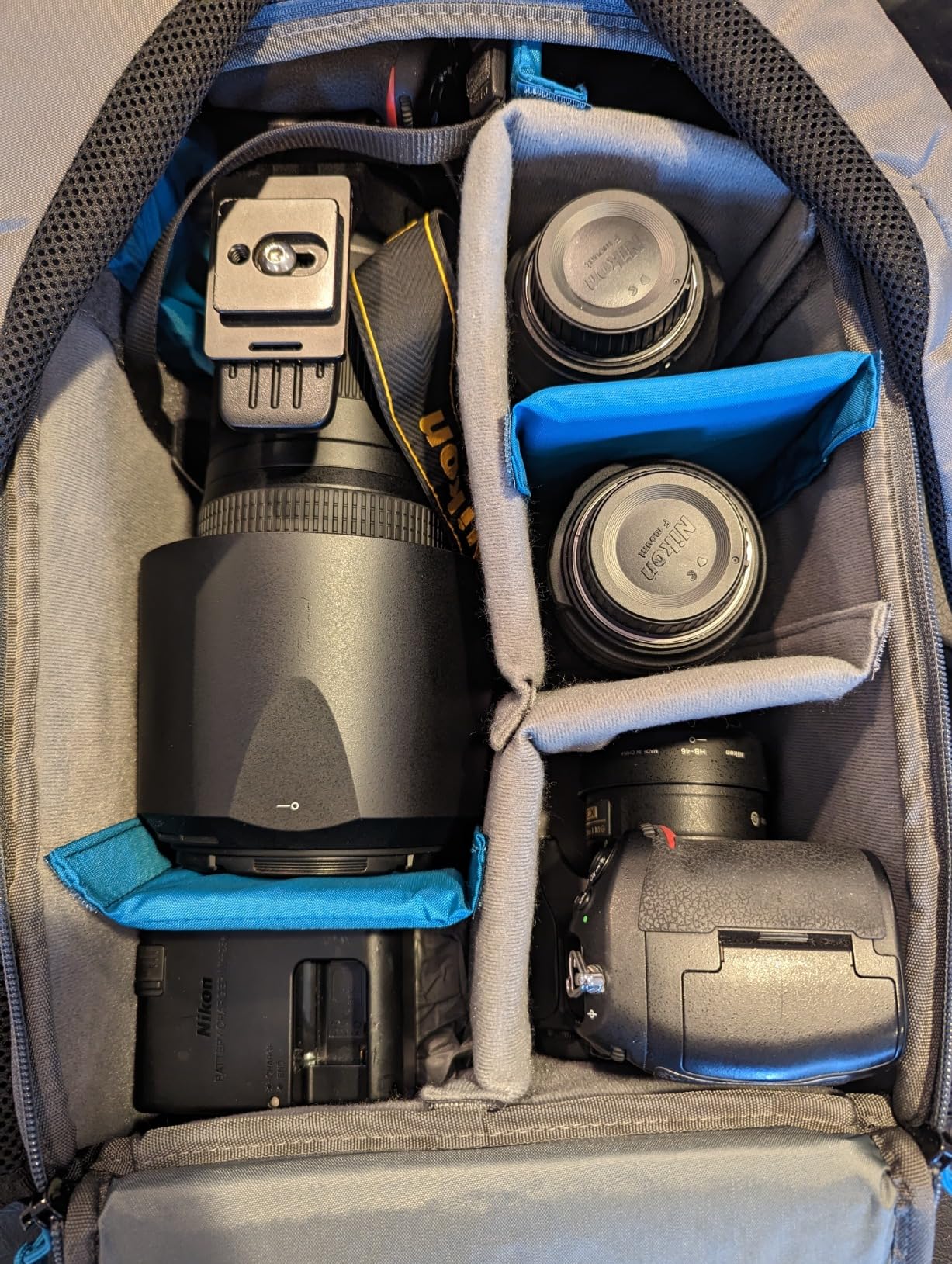 Solstice 24L Backpack, Black (636-415) Customer Review Solstice 24L Backpack, Black (636-415) - Customer Photo 3