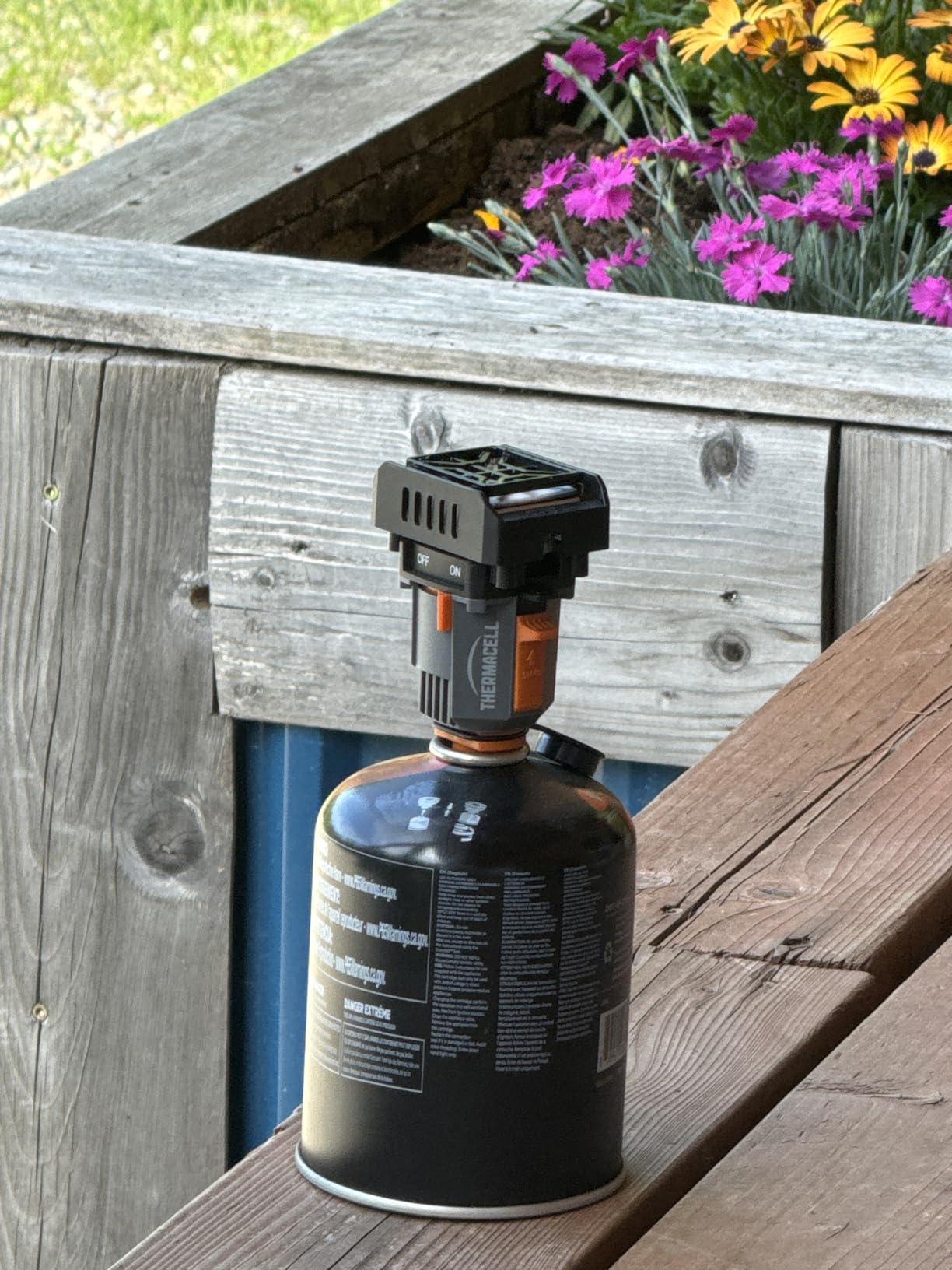 Thermacell Mosquito Backpacker Repeller, Gen 2.0 with 16 Hours of Repellent; 15 Foot Zone of Mosquito Protection; Long Lasting, Deet Free Bug Spray Alternative, Scent Free - Customer Photo 1