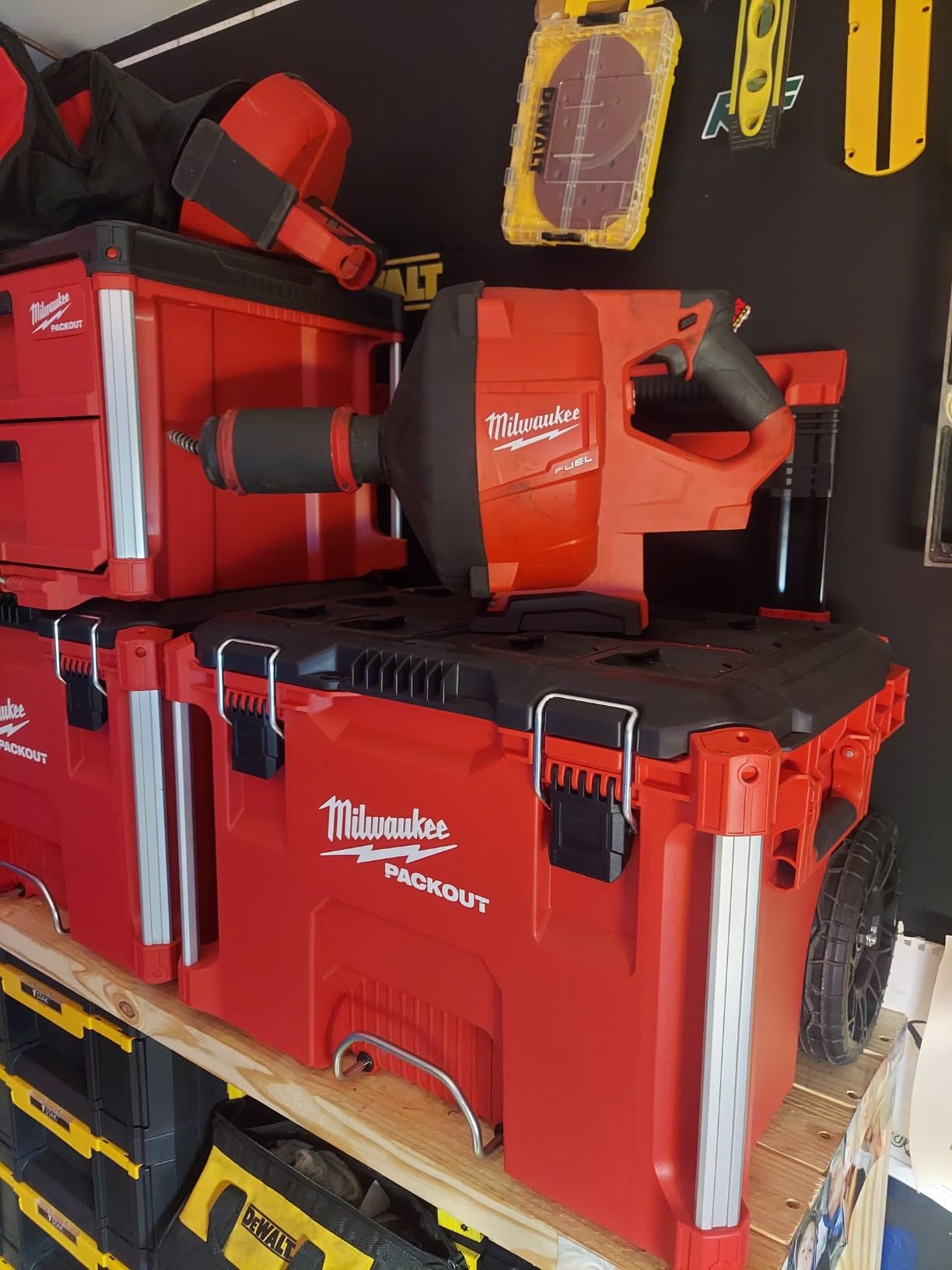 Milwaukee 2772A-21 18-Volt 5/16-Inch x 35-Foot Cordless Drain Snake Kit - Customer Photo 1