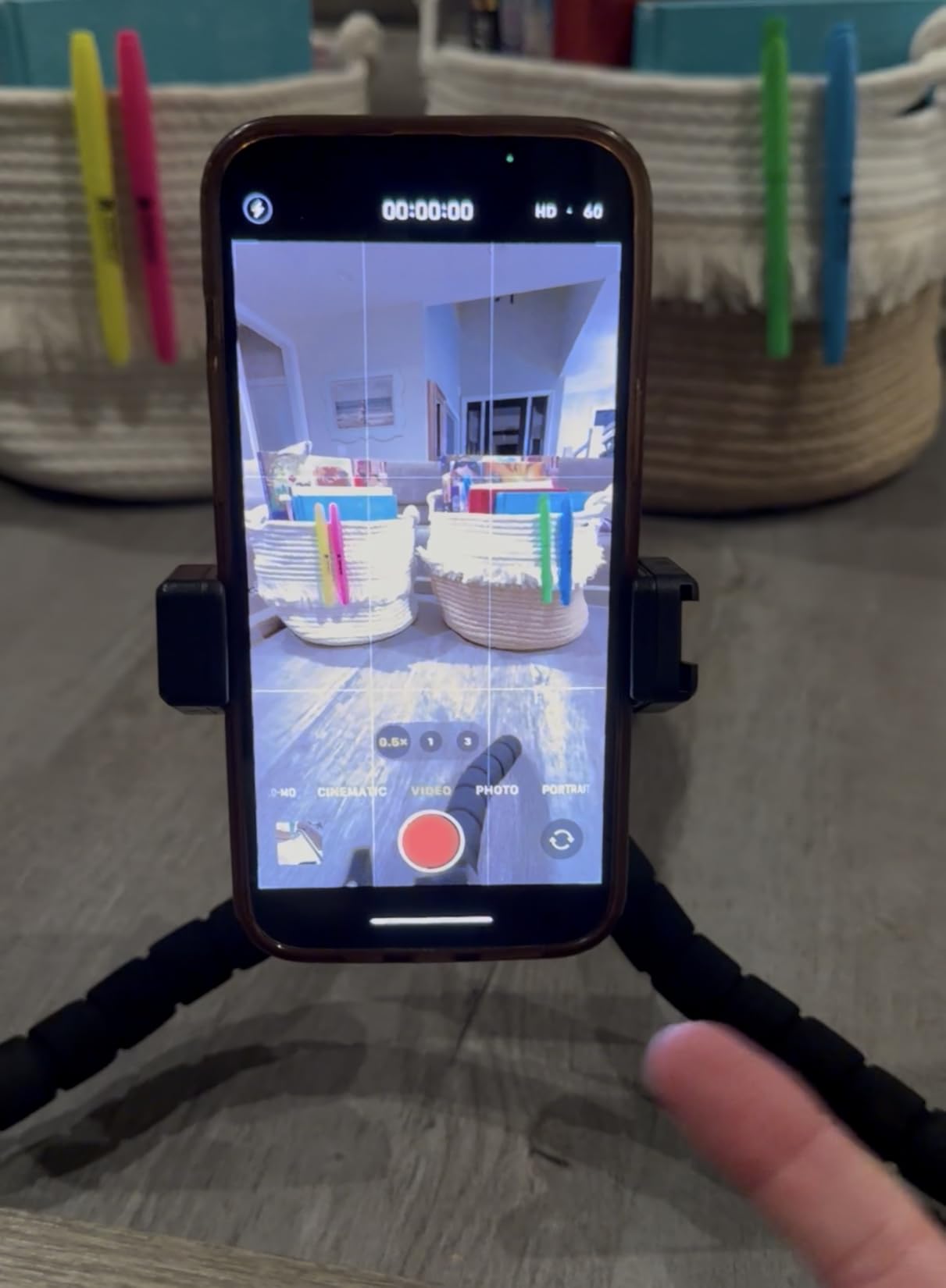 UBeesize Phone Tripod Pro S, Flexible Desk Stand with Wireless Remote Customer Review UBeesize Phone Tripod Pro S, Flexible Desk Stand with Wireless Remote - Customer Photo 1