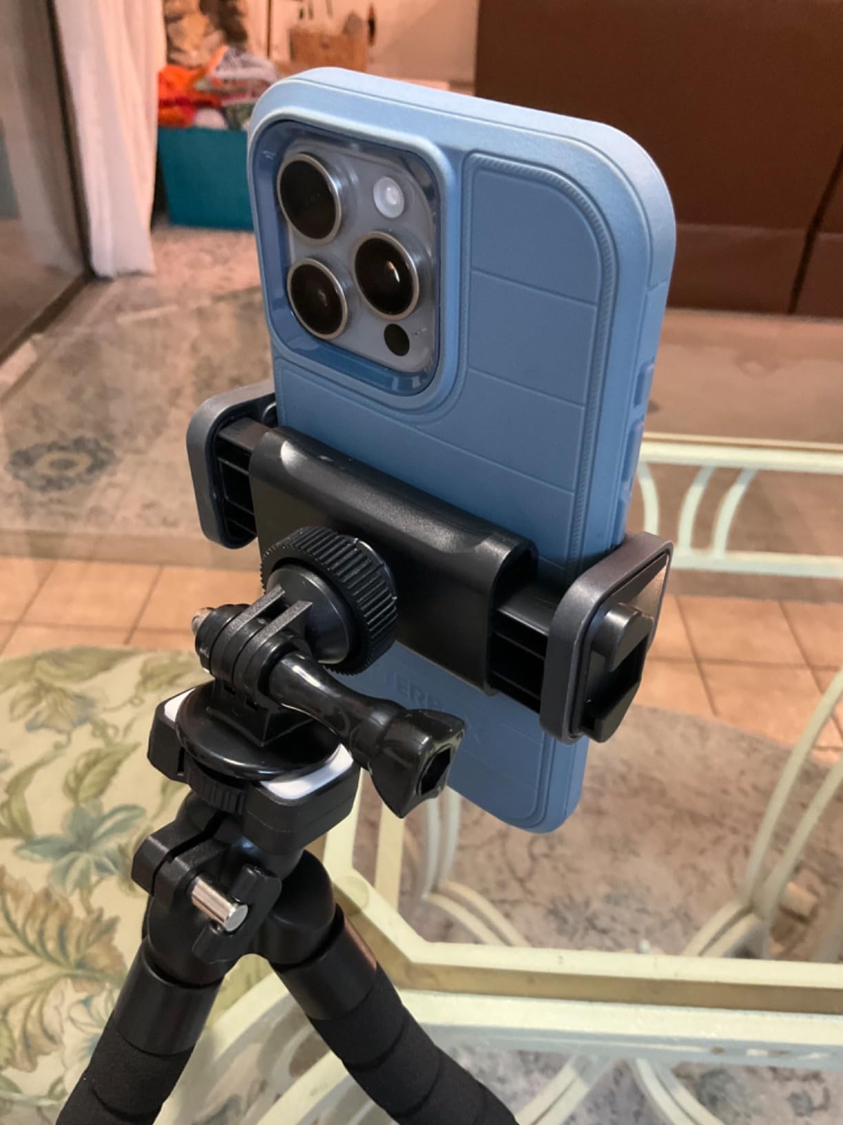 UBeesize Phone Tripod Pro S, Flexible Desk Stand with Wireless Remote Customer Review UBeesize Phone Tripod Pro S, Flexible Desk Stand with Wireless Remote - Customer Photo 2