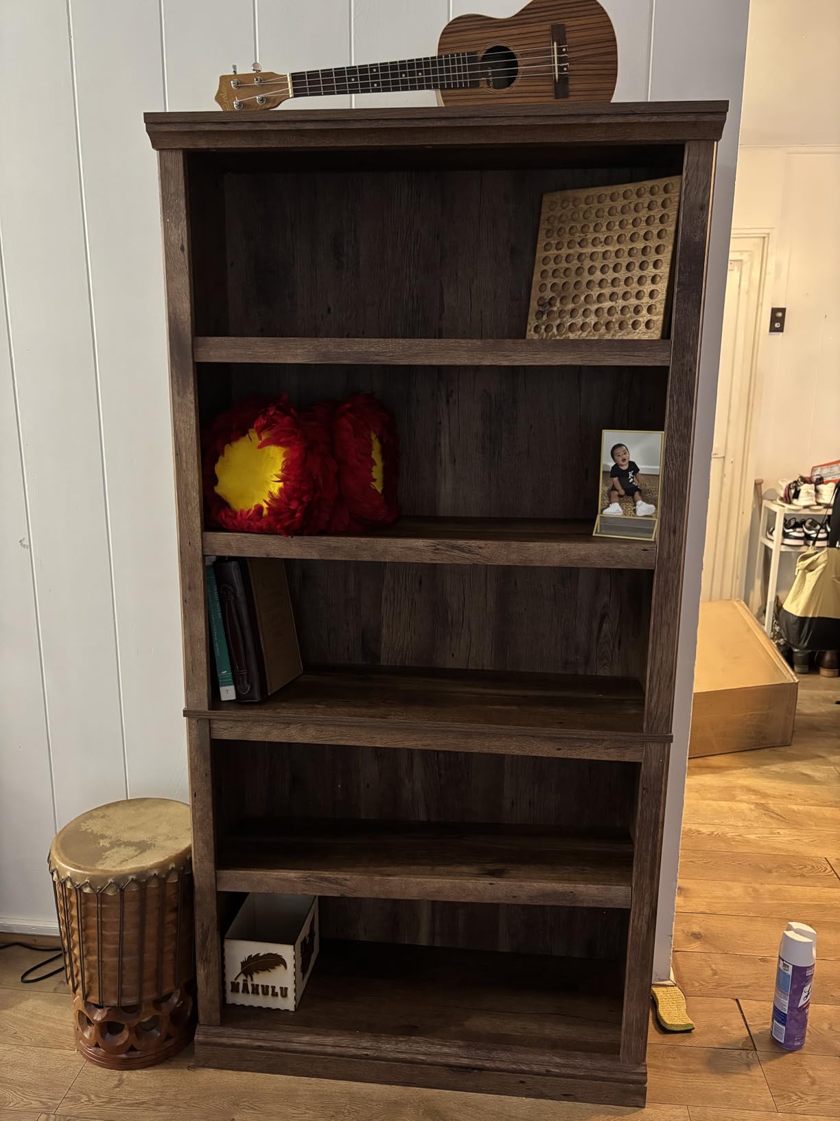 Sauder 5 Tier Book Shelf Wooden Bookcase Multipurpose Bookshelf for Home Office, Living Room, in Chalked Chestnut - Customer Photo 2