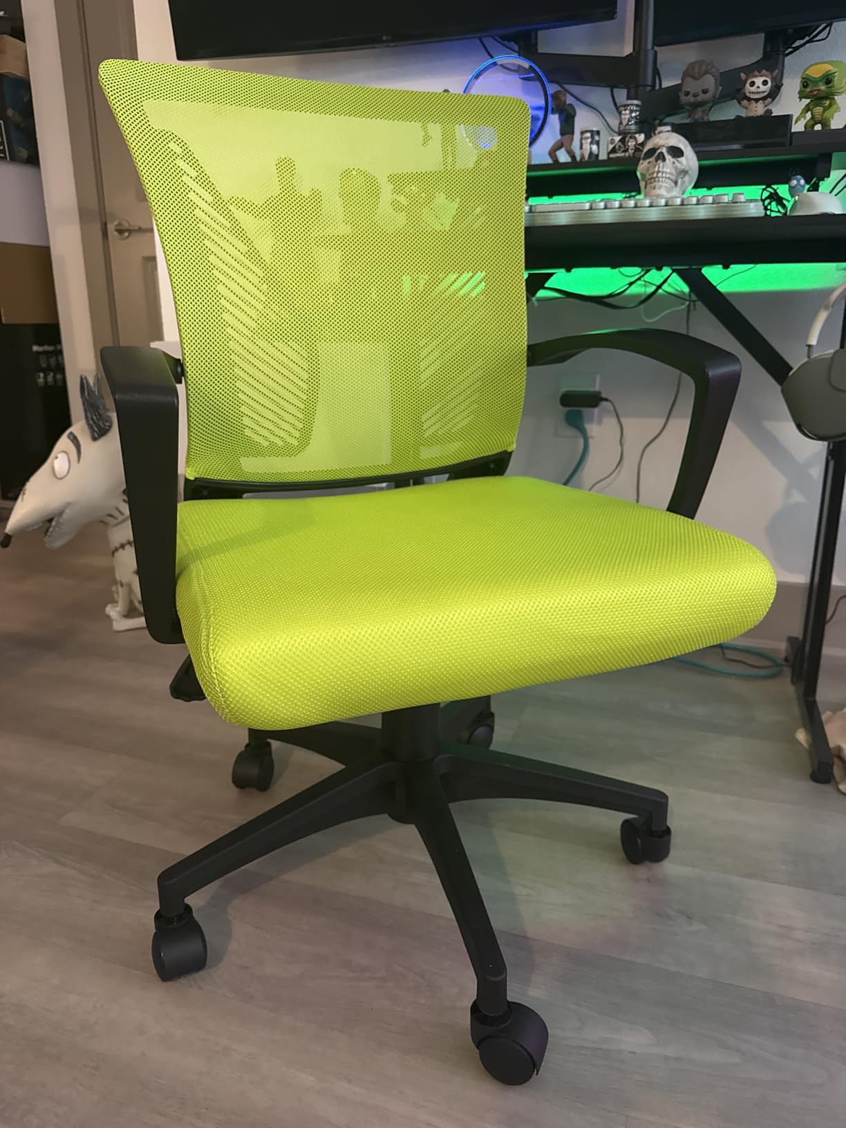 Furmax Office Chair Ergonomic Computer Desk Mesh Chair Mid Back Swivel Lumbar Support with Armrest - Customer Photo 2