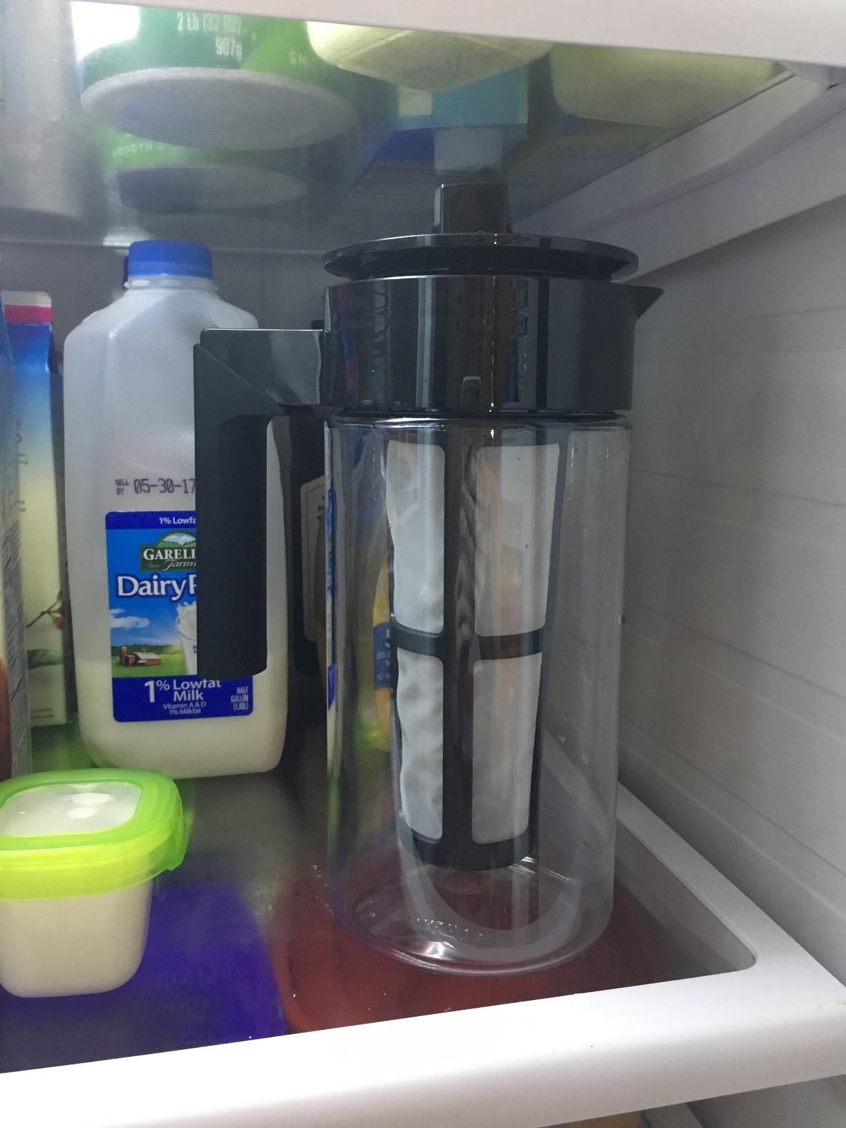 Takeya Tritan Cold Brew Coffee Maker - Airtight Pitcher with Leak-Free Lid - BPA-Free Cold Brew Maker with Silicone Handle - Dishwasher-Safe Pitcher for Homemade Cold Brew - 2 Quart, Black - Customer Photo 2