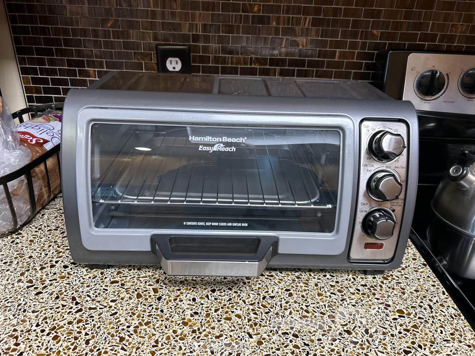 Hamilton Beach 6 Slice Convection Toaster Oven With Easy Reach Roll-Top Door, Bake, Broil & Toast Functions, Auto Shutoff, Silver (31123DA) - Customer Photo 1
