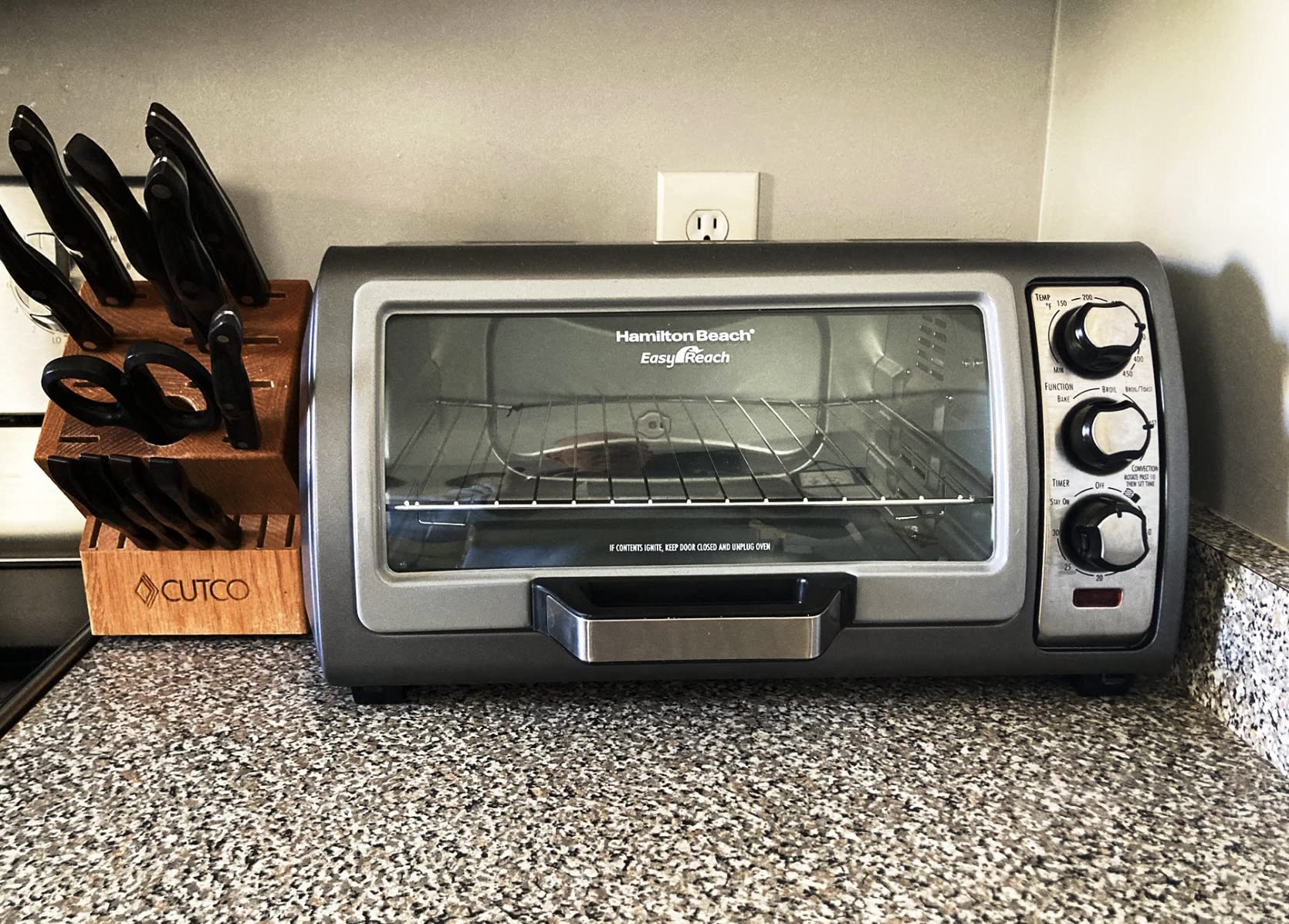 Hamilton Beach 6 Slice Convection Toaster Oven With Easy Reach Roll-Top Door, Bake, Broil & Toast Functions, Auto Shutoff, Silver (31123DA) - Customer Photo 2