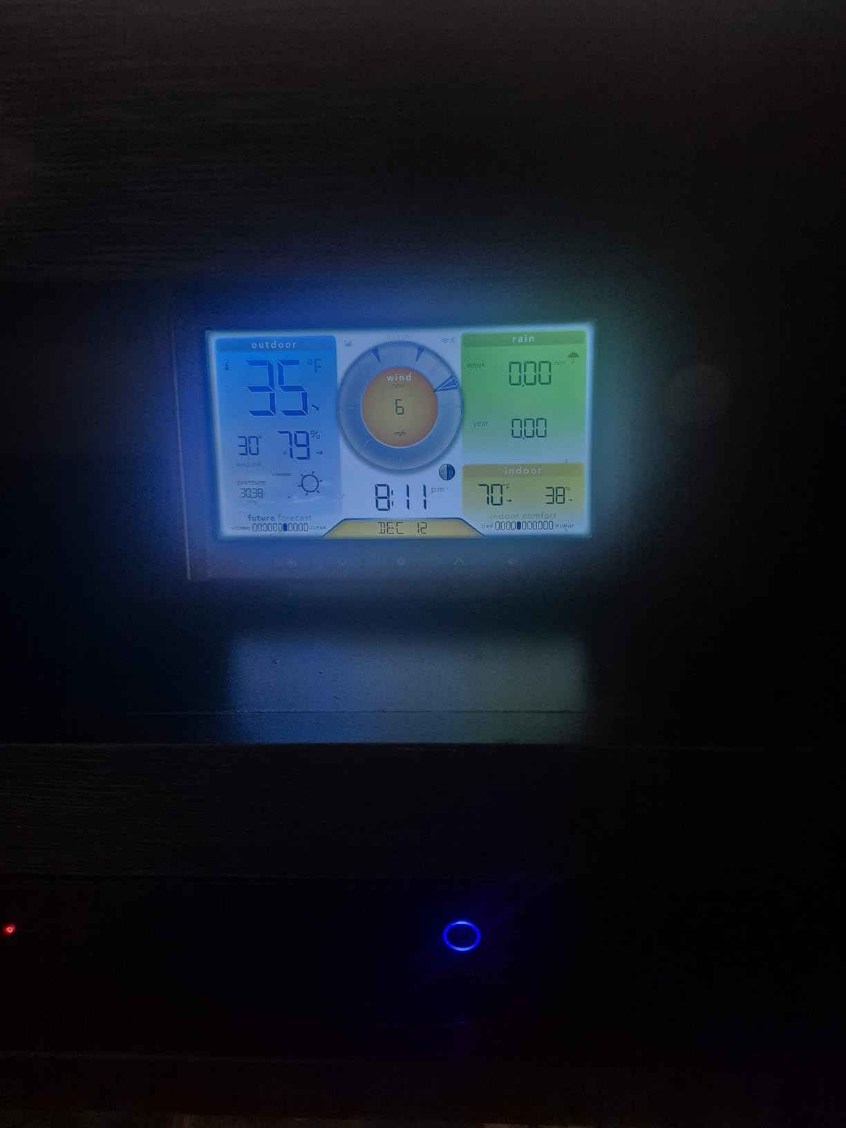 AcuRite Iris (5-in-1) Home Weather Station with Wi-Fi Connection to Weather Underground with Temperature, Humidity, Wind Speed/Direction, and Rainfall (01540M), Black - Customer Photo 2