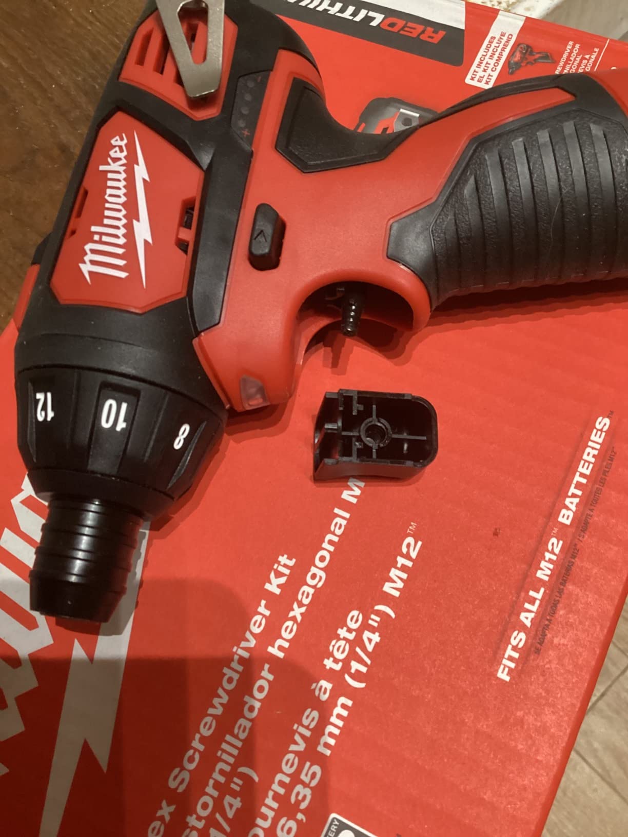 Milwaukee 2401-22 M12 12-Volt Lithium-Ion 1/4 in. Hex Cordless Screwdriver Kit - Customer Photo 2