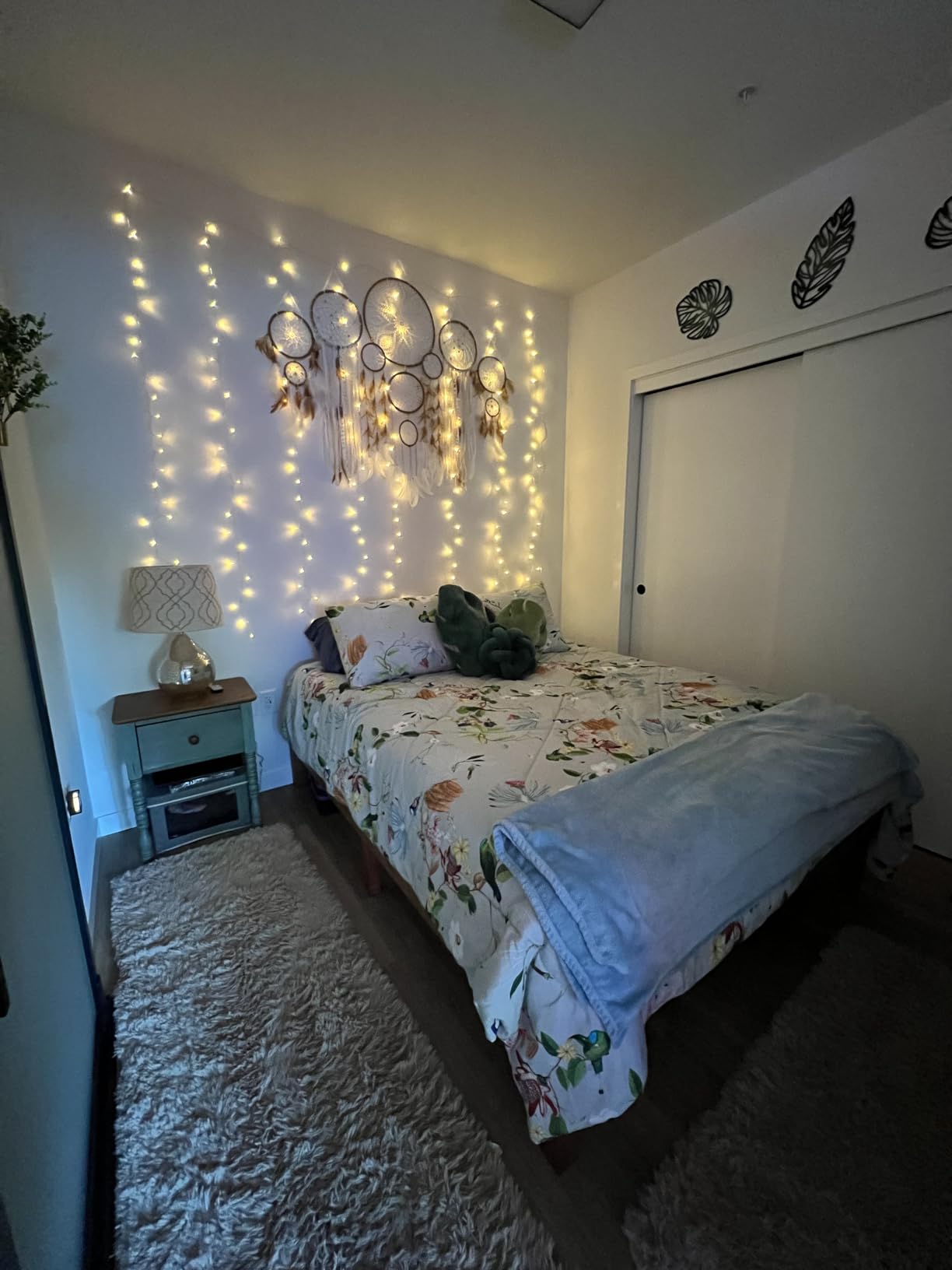 Mellow Naturalista Classic - 12 Inch Solid Wood Platform Bed with Wooden Slats, No Box Spring Needed, Easy Assembly, Queen, Pine - Customer Photo 1