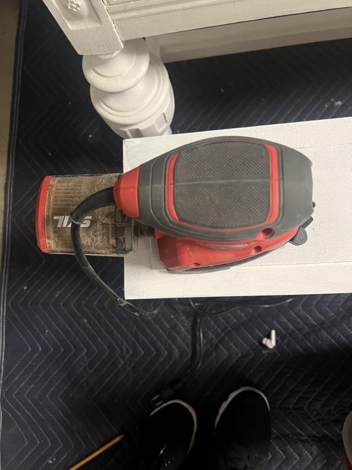 SKIL Corded Multi-Function Detail Sander with Micro-Filter Dust Box 3 Additional Attachments & 12pc Sanding Sheet- SR232301 - Customer Photo 2