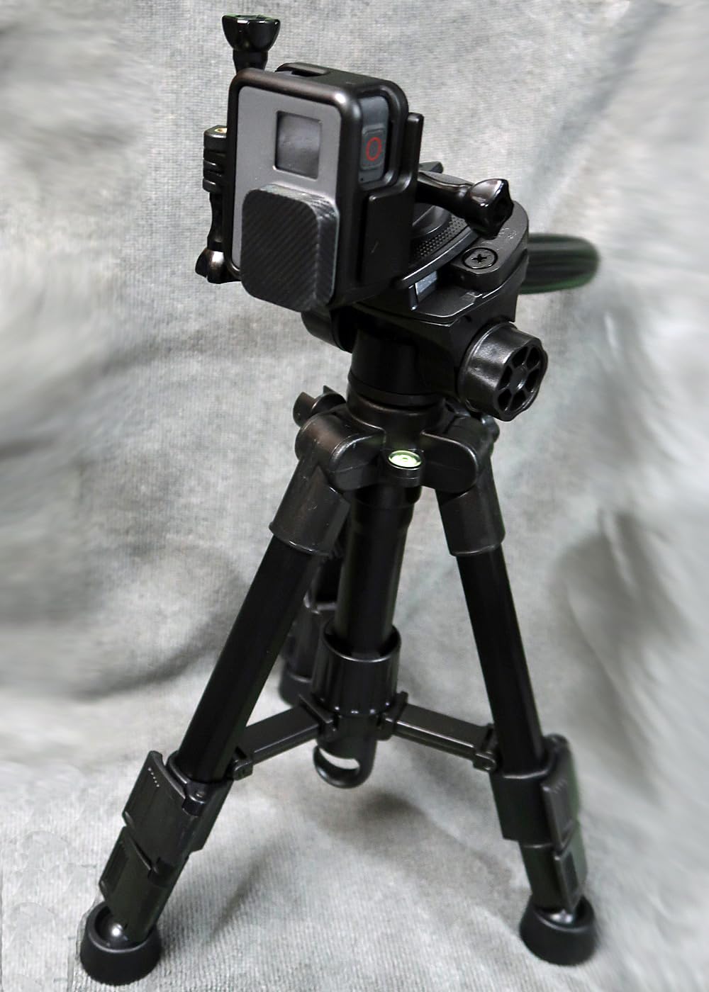 NEEWER Portable Desktop Mini Tripod Aluminum Alloy 20''/ 50cm Desk Tripod - Customer Photo 2