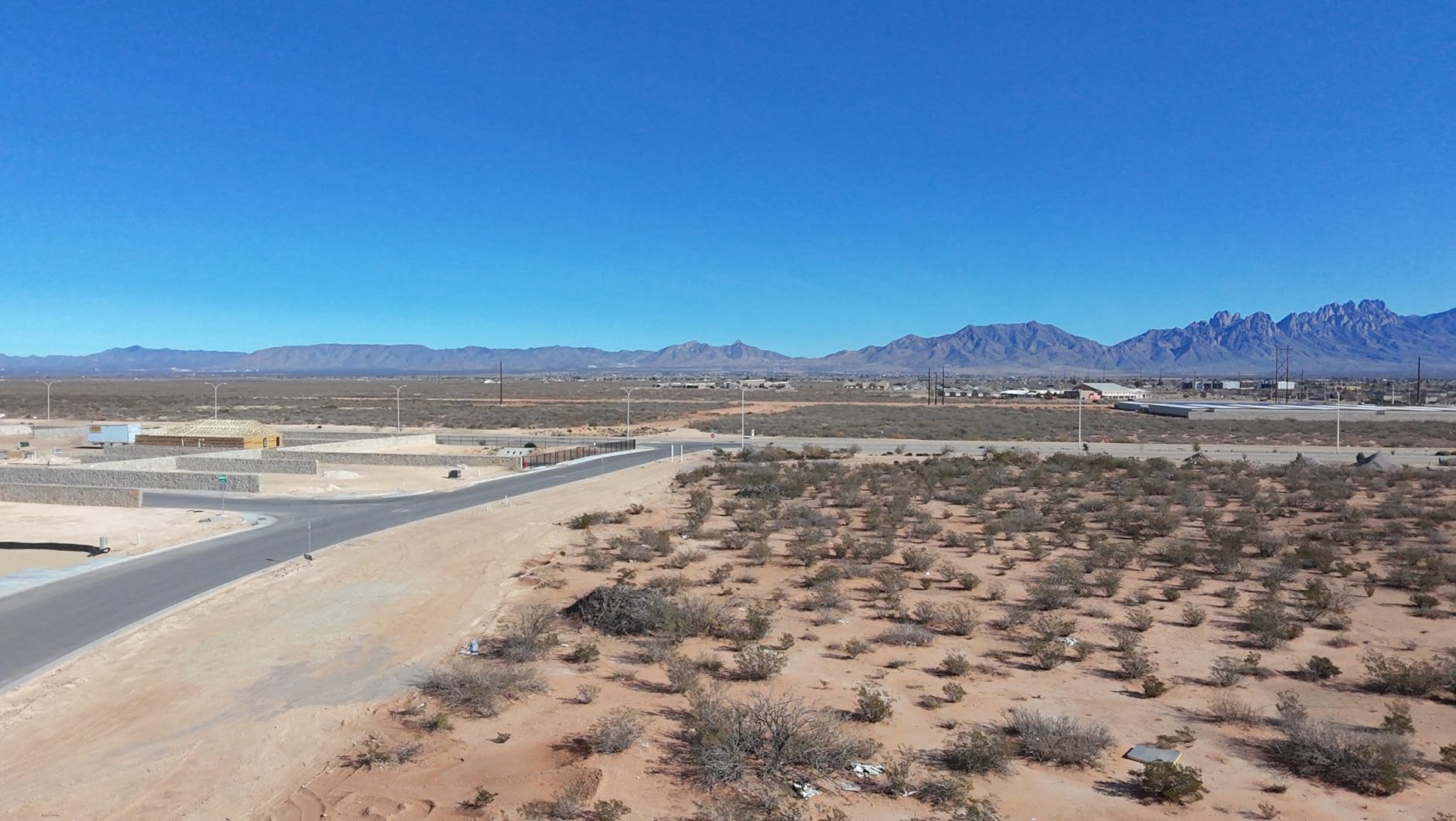 DJI Neo, Mini Drone with 4K UHD Camera for Adults, 135g Self Flying Drone that Follows You, Palm Takeoff, Subject Tracking, QuickShots, Stabilized Video, Built-In Propeller Guard (Controller-Free) Customer Review DJI Neo, Mini Drone with 4K UHD Camera for Adults, 135g Self Flying Drone that Follows You, Palm Takeoff, Subject Tracking, QuickShots, Stabilized Video, Built-In Propeller Guard (Controller-Free) - Customer Photo 2