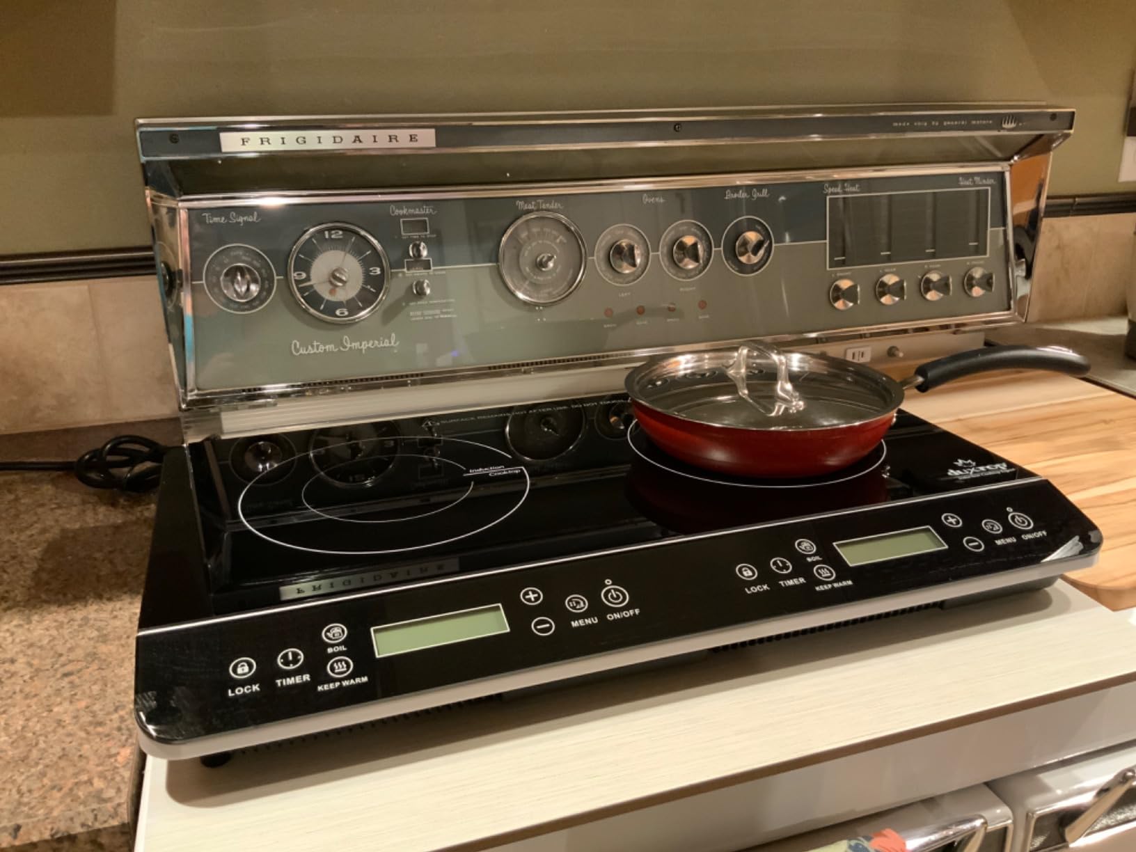 Duxtop LCD Portable Double Induction Cooktop 1800W Digital Electric Countertop Burner Sensor Touch Stove, 9620LS/BT-350DZ Customer Review Duxtop LCD Portable Double Induction Cooktop 1800W Digital Electric Countertop Burner Sensor Touch Stove, 9620LS/BT-350DZ - Customer Photo 1